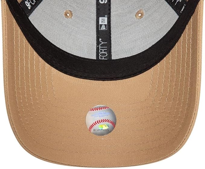 New York Yankees New Era 9Forty Essential Camel Baseball Cap for Women - Adjustable Snapback Hat for Baseball Fans, Streetwear & Outdoor Activities