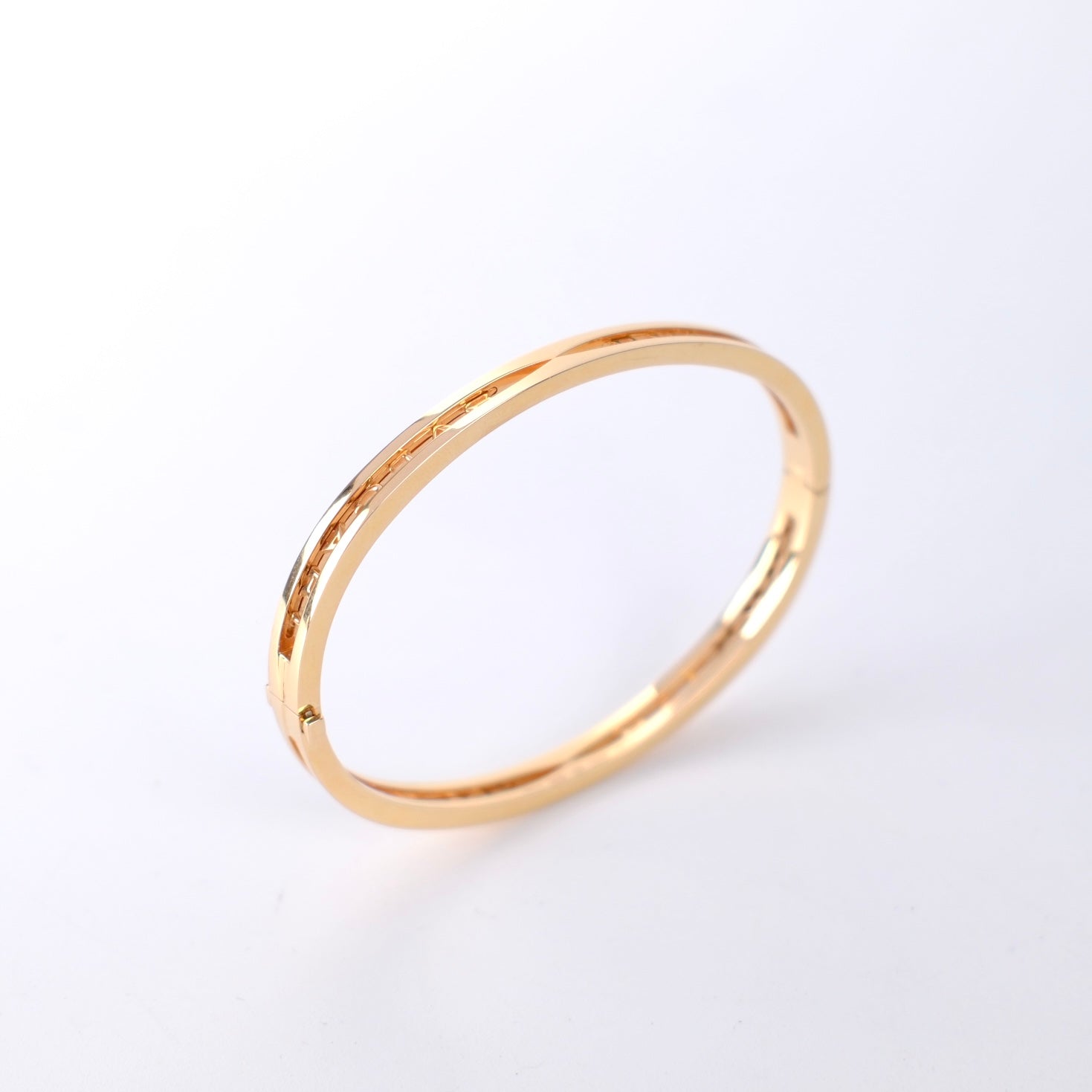 Bvlgari B Zero1 18K Gold Bracelet for Women - Size S/M - Luxury Italian Jewelry for Gifts, Anniversaries & Special Occasions