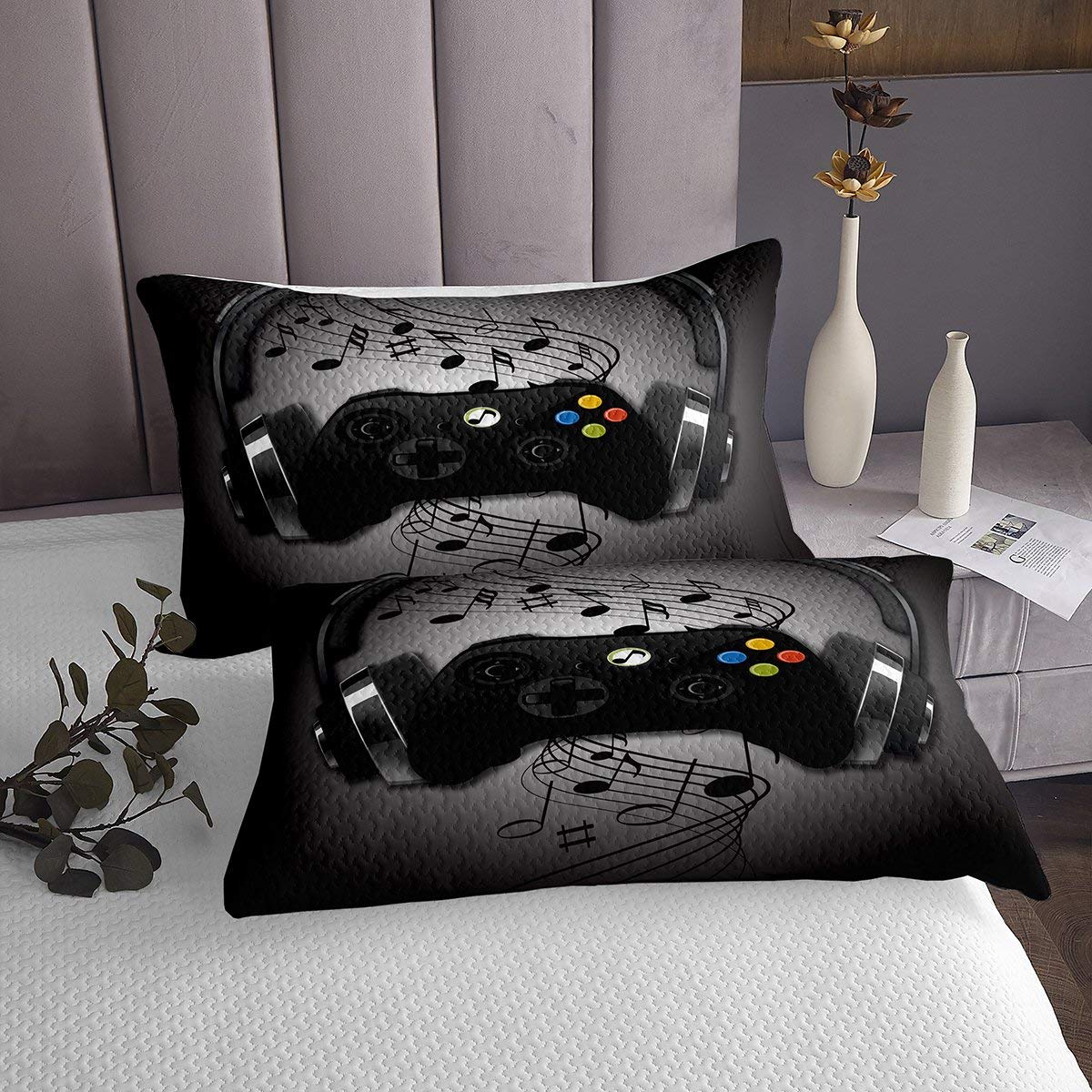 Cool Retro Gaming Bedding Set - Black & Grey Headphones & Gamepad Design Twin Quilt for Boys & Kids - Soft Video Game Themed Bedspread & Coverlet - Perfect for Gamer Room Decor, Sleepovers & Gaming Enthusiasts