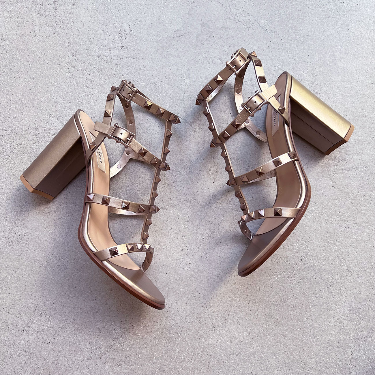 Valentino Rockstud Gladiator Block Heel 90mm Sandals in Metallic Nappa Leather - Perfect for Evening Parties & Special Occasions