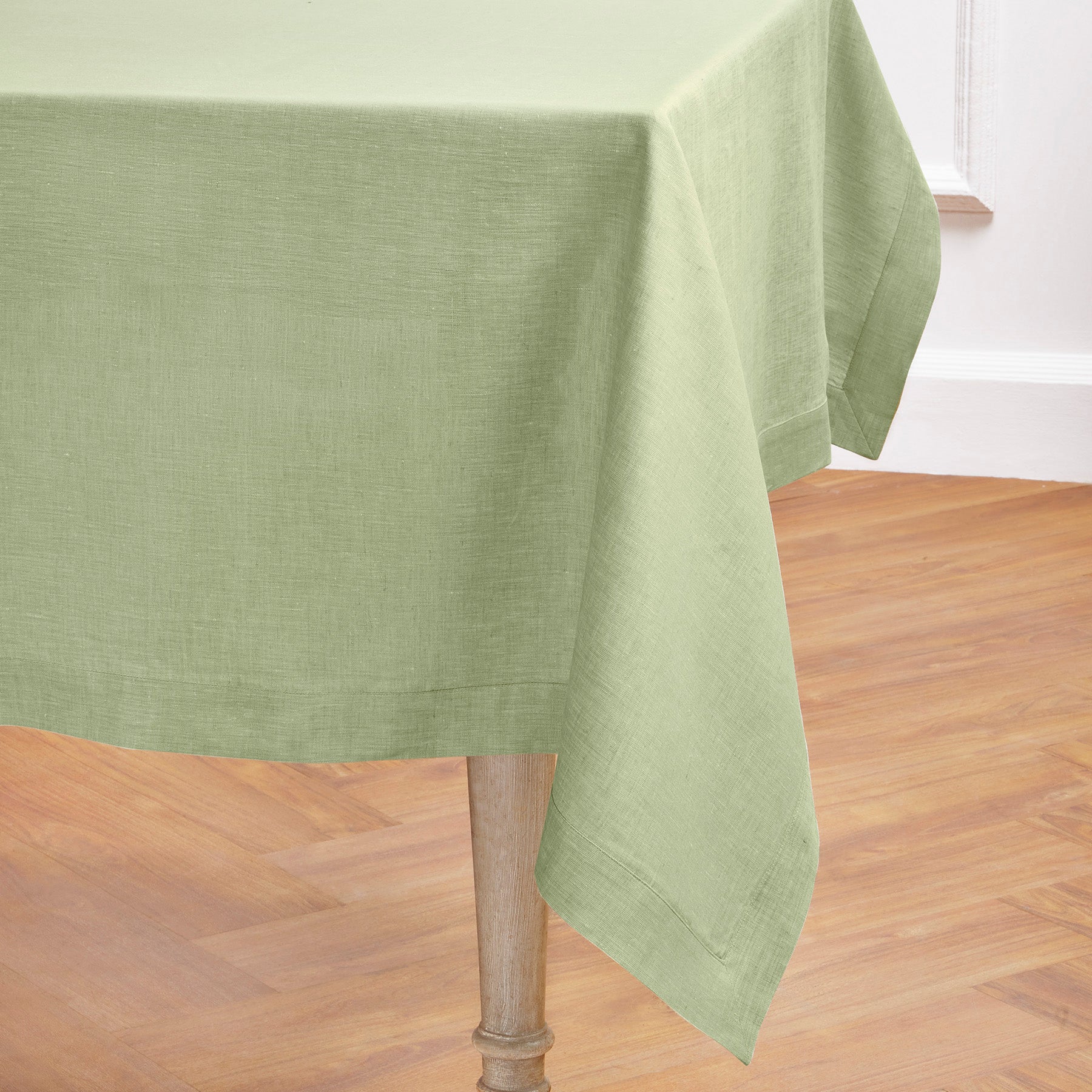 Premium Athena Tablecloth - Elegant & Durable Dining Table Cover for Home, Restaurants & Events - Washable & Wrinkle-Resistant Fabric