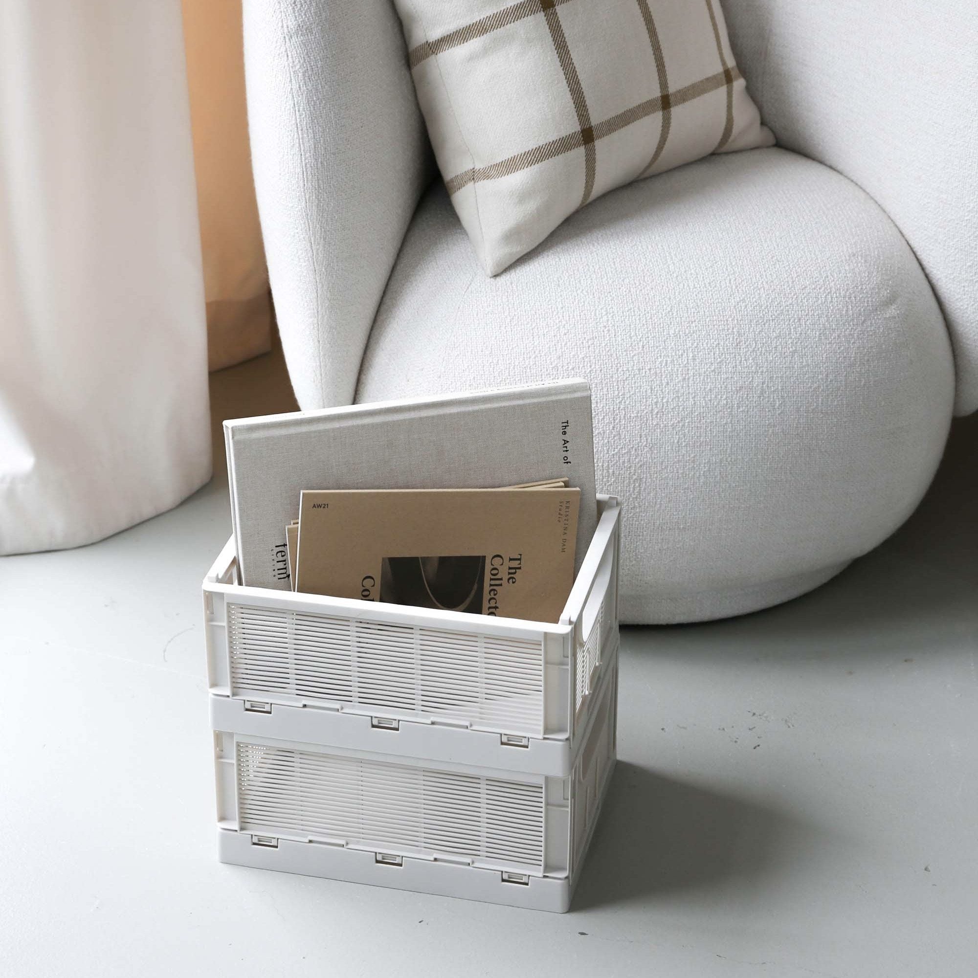 DESIGNSTUFF Collapsible Storage Crate - Medium 13x10 Inches (33x25cm) - Foldable Organizer Bin for Home, Office & Garage - Space Saving Grey Plastic Container for Toys, Books & Supplies