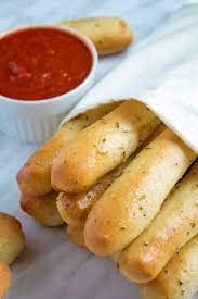 New York Bakery Garlic Bread Sticks - All Natural, Homemade, Preservative-Free, 0g Trans Fat per Serving - 6 Pack (10.5 oz, 6 Sticks Each) | Perfect for Parties, Family Dinners & Italian Cuisine | Supports Ready Set Gourmet Donate A Meal Program