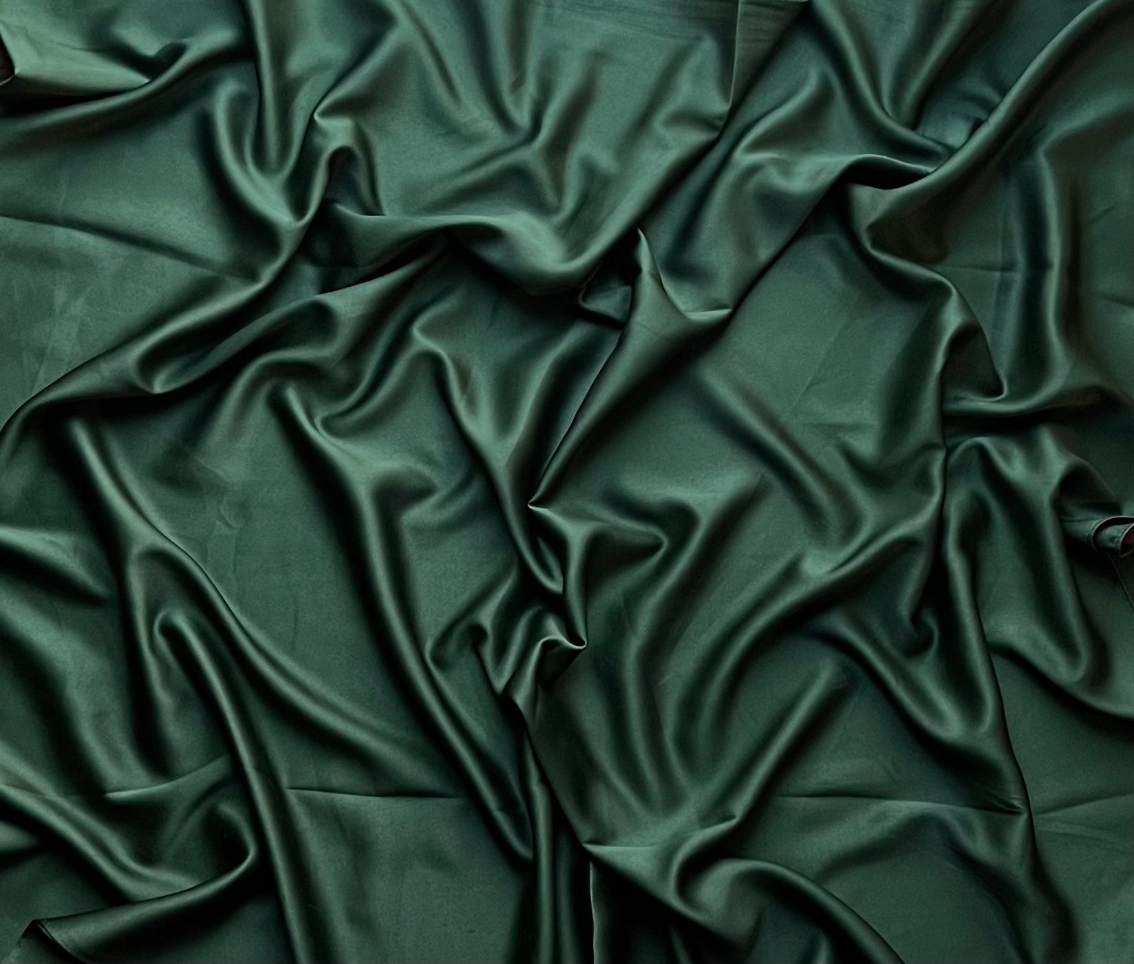Emerald Green Satin Fabric - Premium Quality for Dresses, Scarves & Home Decor | Elegant & Smooth Texture for Sewing & DIY Projects