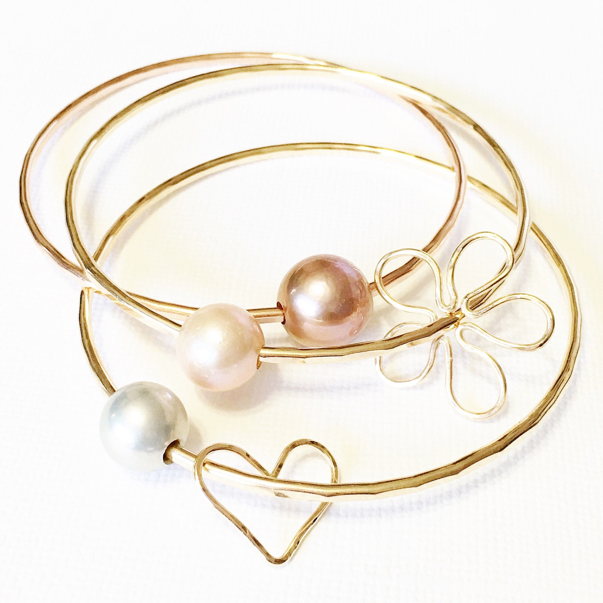 Elegant Pink Pearl Bangle Viola Bracelet for Women - Stylish Jewelry Gift for Parties, Weddings & Special Occasions
