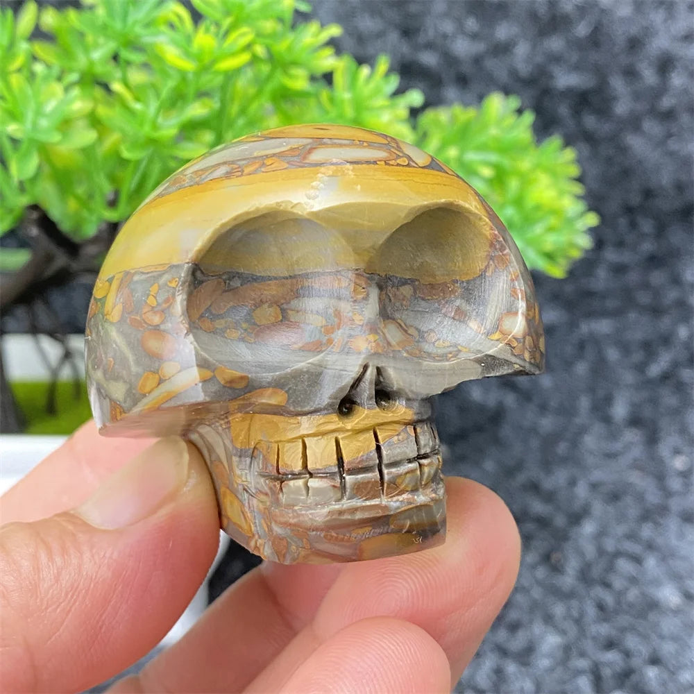 Natural Crystal Hand-Polished Carved Skull - Halloween Decor, Home Decor, Spiritual Healing Stone, Unique Holiday Gift for Collectors & Witches - Perfect for Altars, Meditation & Gothic Decorations