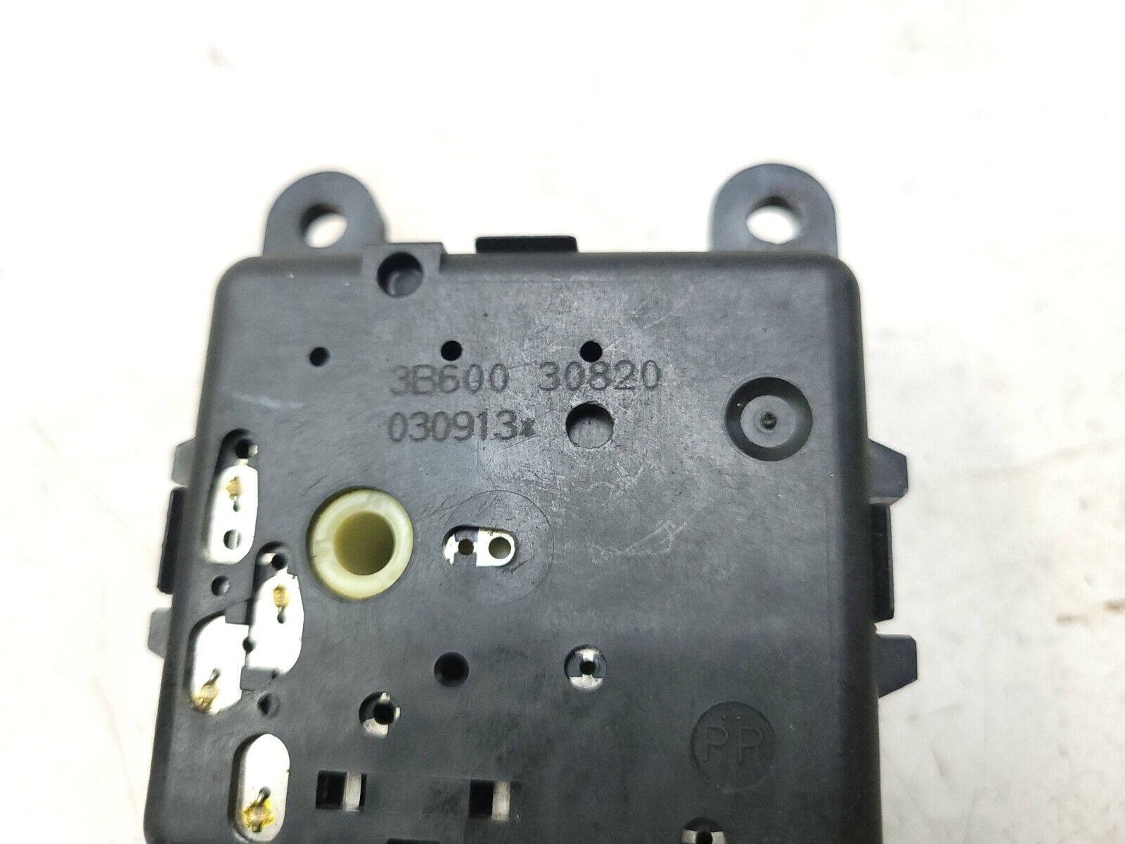 04 05 06 Saab 9-2X HVAC Heater Flap Vent Actuator Pair - OEM Replacement for Subaru WRX - Perfect for AC System Repair & Climate Control Maintenance