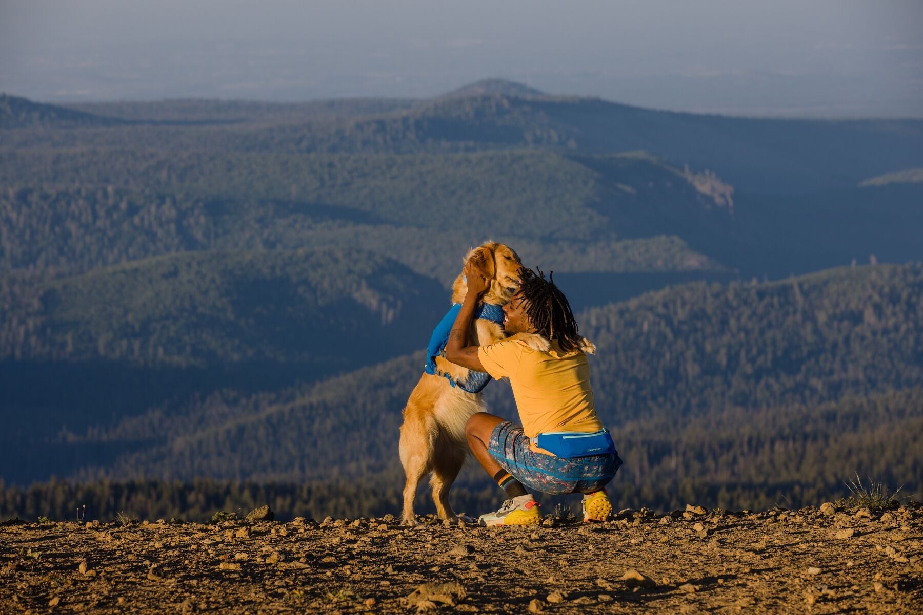 Ruffwear Dog Running Vest - Reflective Trail Runner Harness for Dogs in High-Visibility Lichen Green - Perfect for Hiking, Jogging & Outdoor Adventures