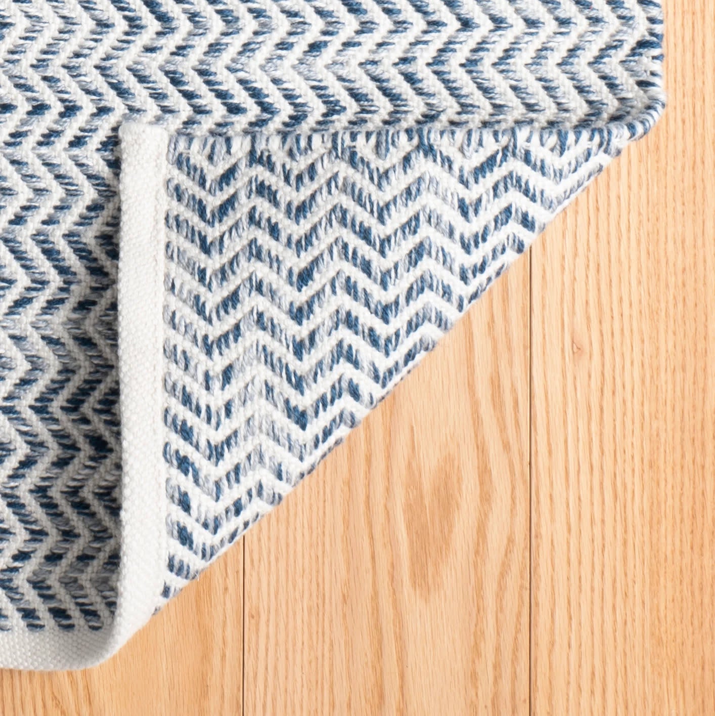 Handwoven Coastal Blue Indoor/Outdoor Area Rug - Perfect for Beach House, Patio, or Boho Living Room Decor