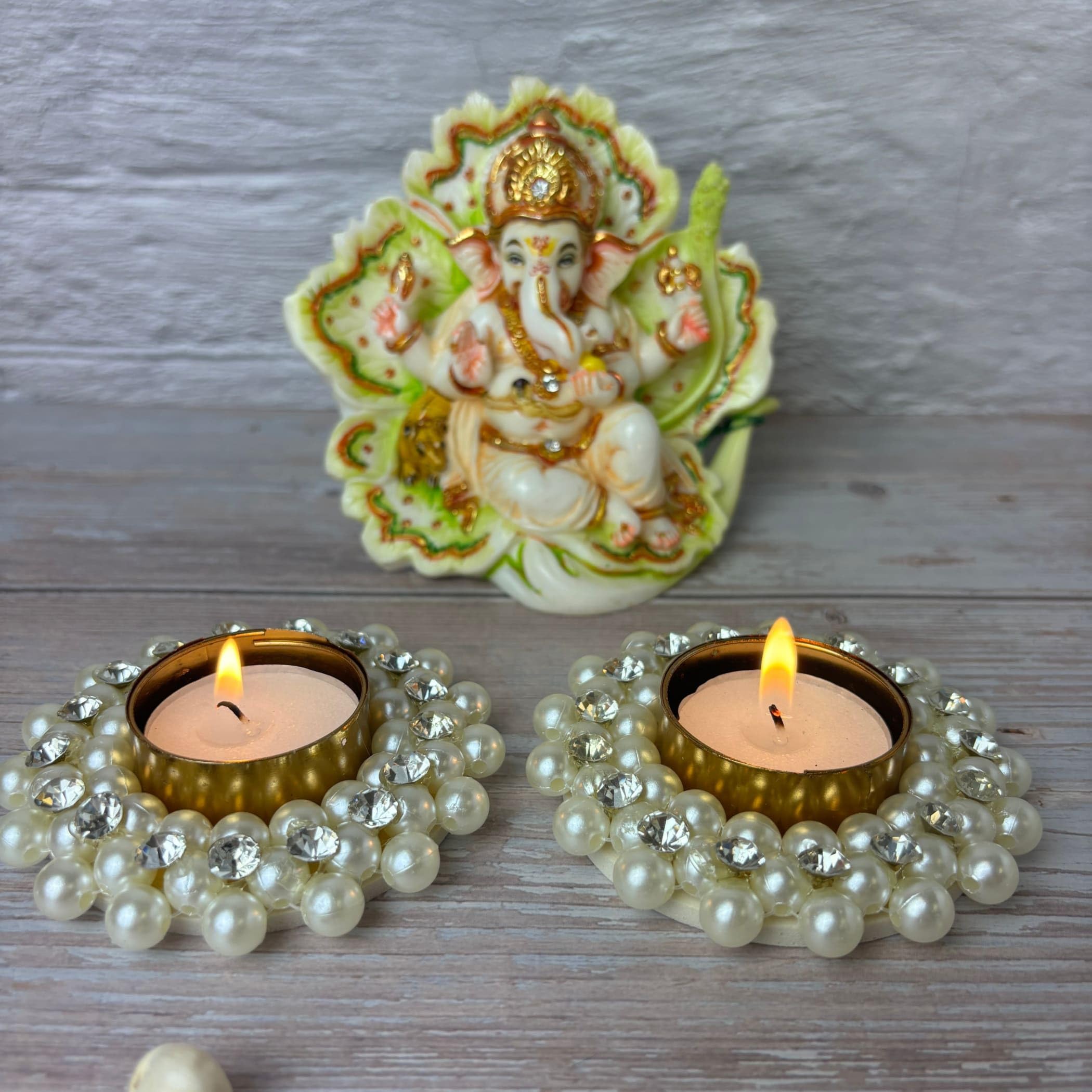 LOVENSPIRE Pearl Tealight Candle Holder - Elegant Decorative T-Light for Diwali, Thanksgiving & Hanukkah - Moti Candle Stand for Centerpiece, Dining Table & Home Decor - Perfect for Festive Celebrations, Romantic Dinners & Holiday Decorations