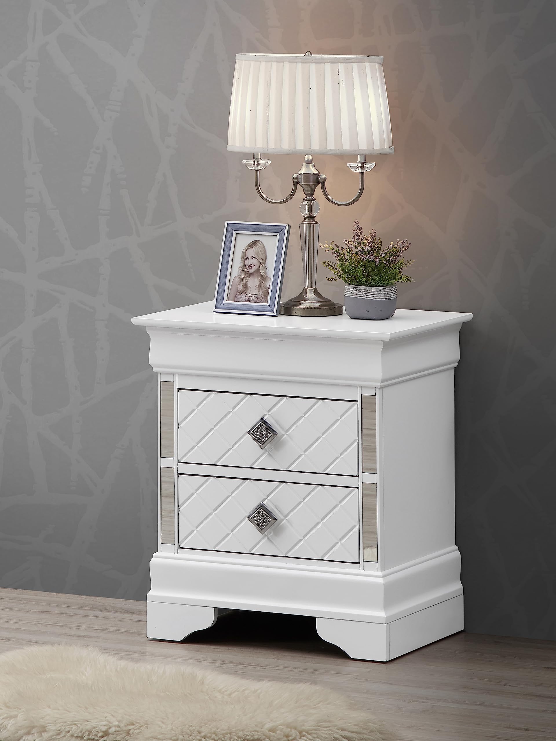 Glory Furniture Verona G6790-N Silver Champagne Nightstand - Modern Bedside Table for Bedroom, Living Room & Guest Room Decor