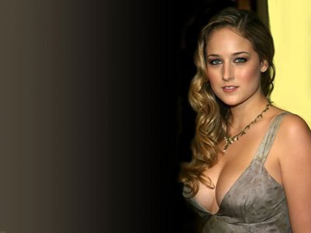 Spot Dog Leelee Sobieski - 18x24 Inch Premium Poster Print (IDP #PDI178459) - Perfect for Home Decor, Movie Fan Gifts & Wall Art Collection