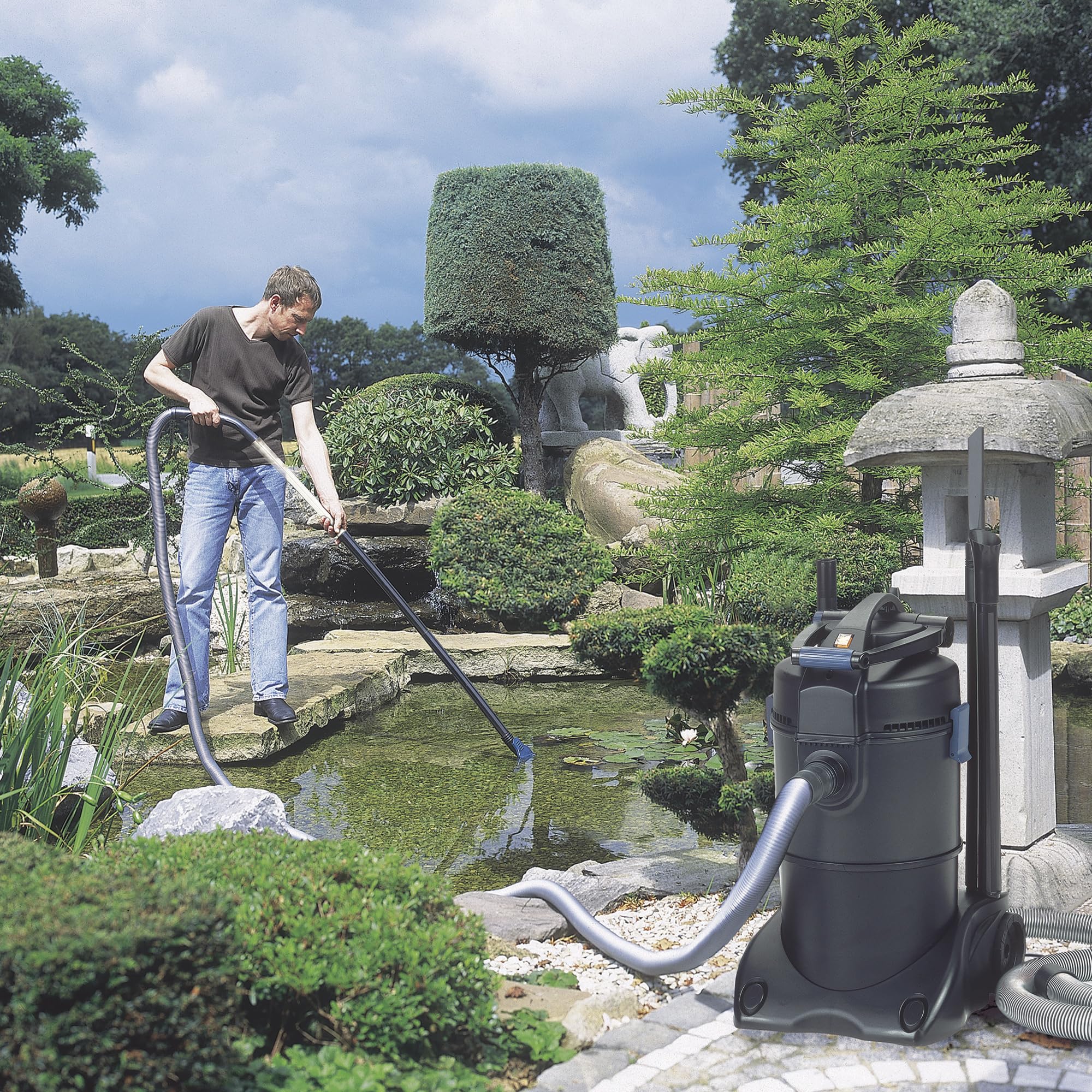 OASE PondoVac 3 Pond Vacuum Cleaner - Powerful 3-in-1 Pond & Water Garden Cleaner for Leaves, Sludge & Debris - Ideal for Small to Medium Ponds, Water Features & Fountains