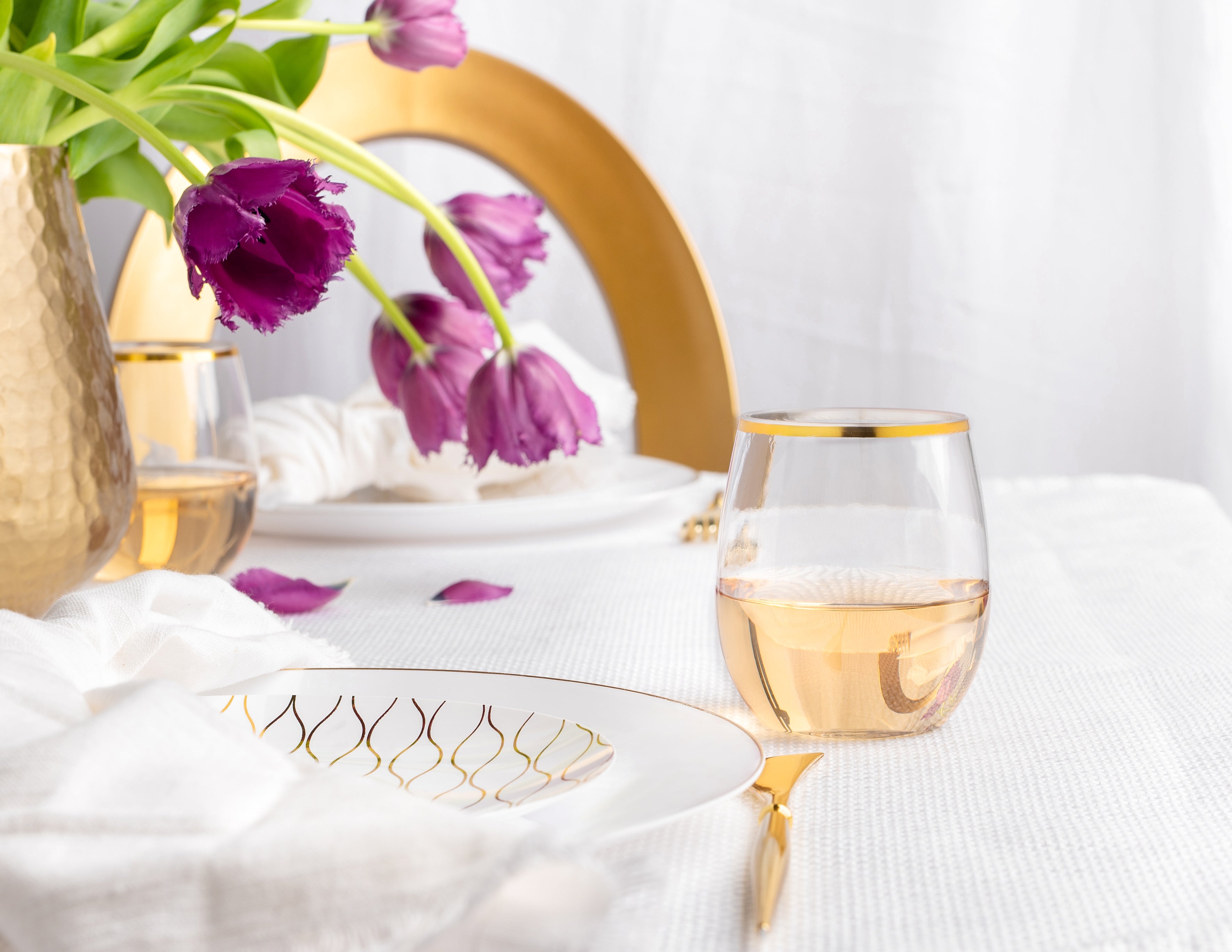 12 oz. Clear Stemless Wine Glasses with Gold Rim - Set of 6 | Shatterproof & Elegant for Parties, Weddings, and Home Entertaining