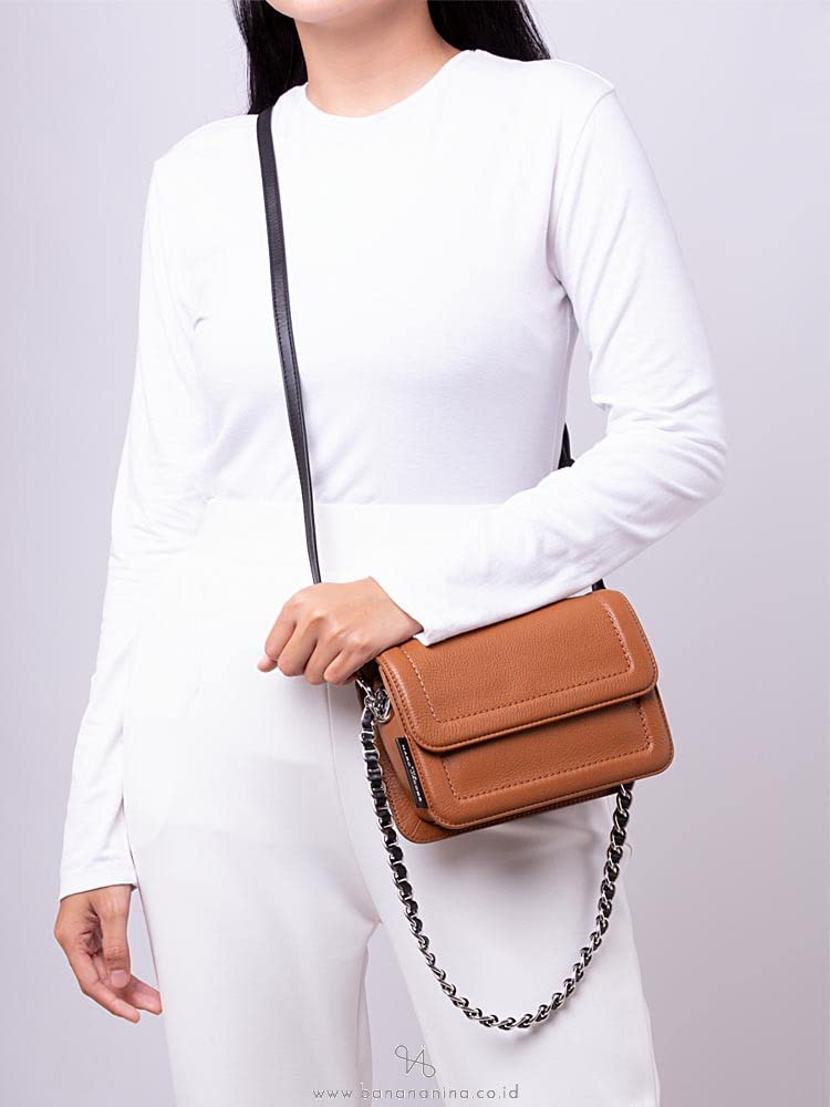 Marc Jacobs Mini Pillow Leather Shoulder Bag for Women - Stylish Crossbody Purse with Adjustable Strap, Perfect for Date Night, Travel & Everyday Use