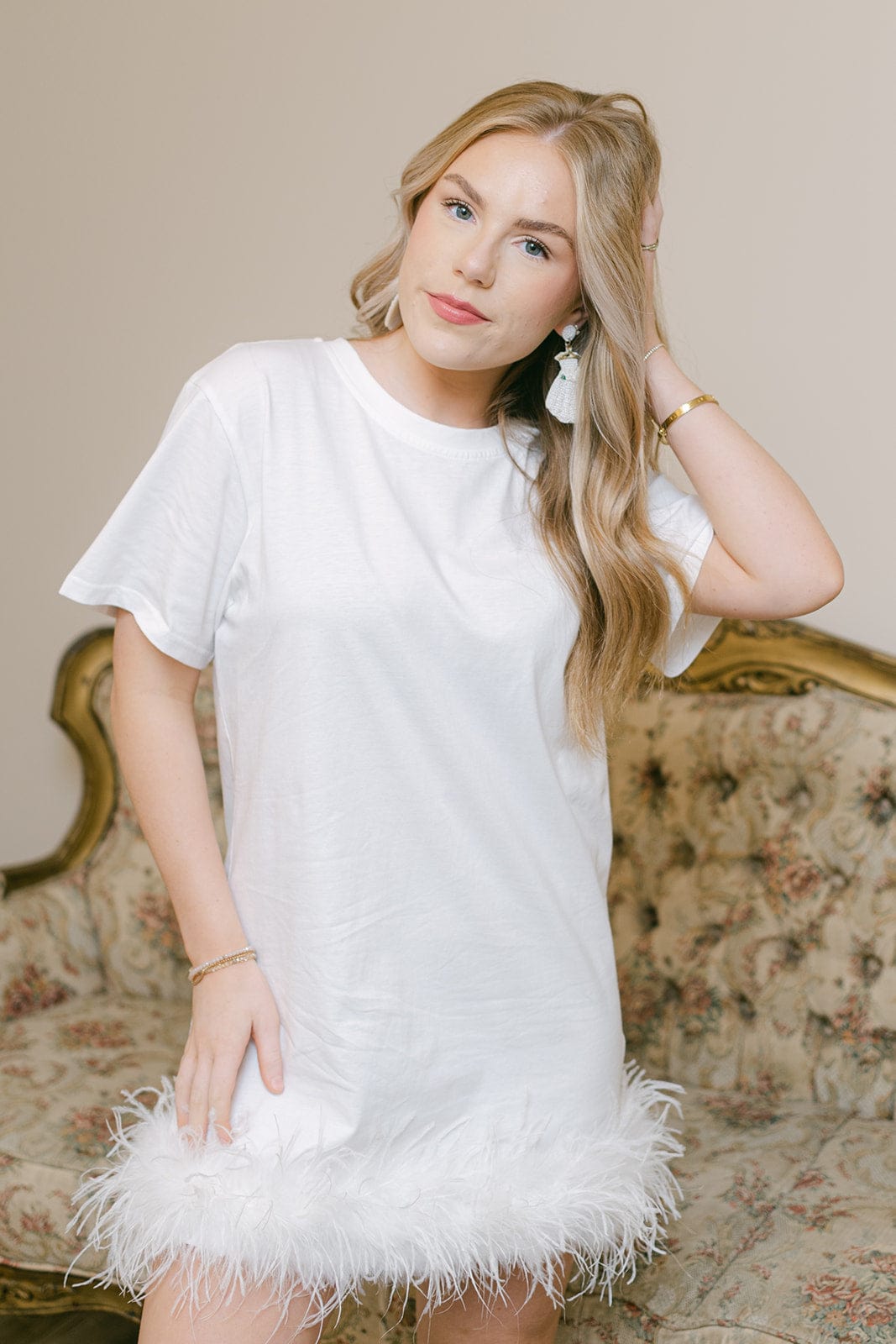 White Feather Hem T-Shirt Dress for Women - Flowy Summer Casual Dress - Perfect for Beach, Brunch, and Everyday Wear