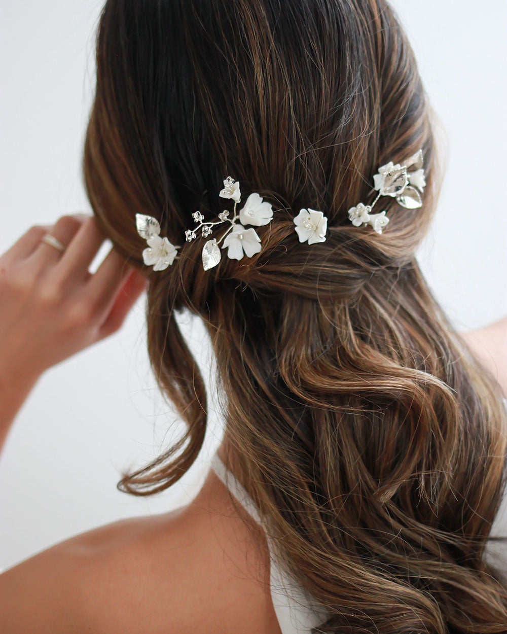 Floral Hair Pins for Women - Elegant Sara Hair Clips Set of 5 - Perfect for Weddings, Parties & Everyday Style
