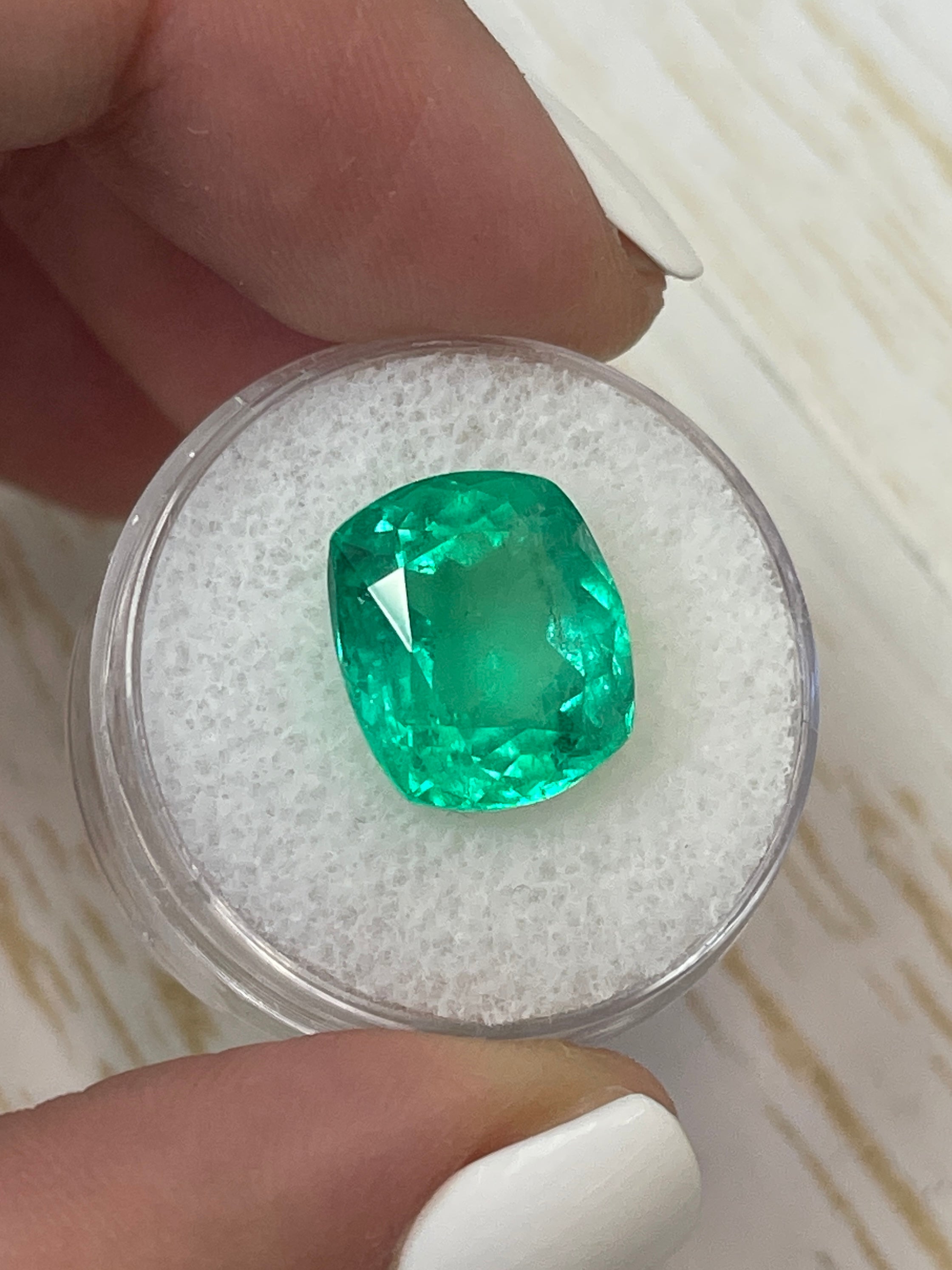 8.20 Carat Muzo Green Natural Loose Colombian Emerald - 13.4x11.5mm Cushion Cut Gemstone for Jewelry Making & Engagement Rings