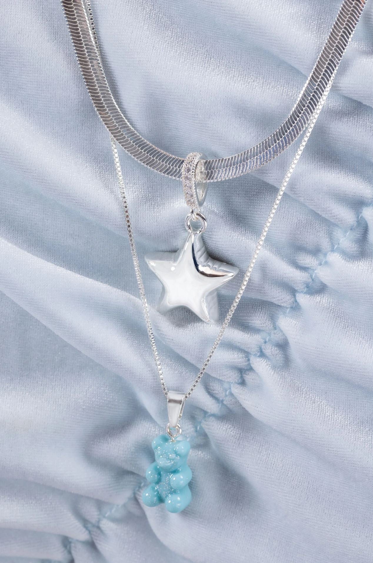 Nostalgia Bear Glitter Pendant Necklace with Silver Connector - Perfect for Gifts, Parties & Everyday Jewelry