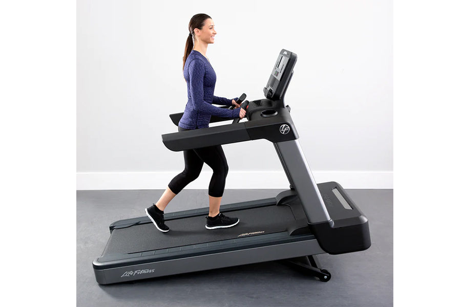 Life Fitness Club Series+ (Plus) Treadmill - Premium Commercial Grade Running Machine for Home & Gym Use - Perfect for Cardio Workouts, Weight Loss & Fitness Training