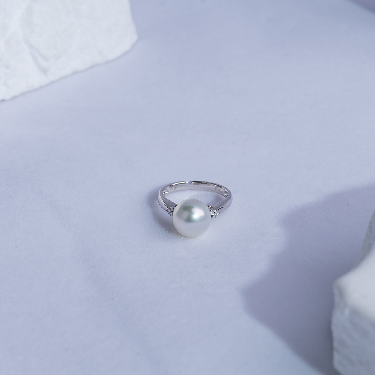 18K Gold Diamond & Australian White South Sea Pearl Ring KR00049 - Elegant Jewelry for Weddings, Anniversaries & Special Occasions