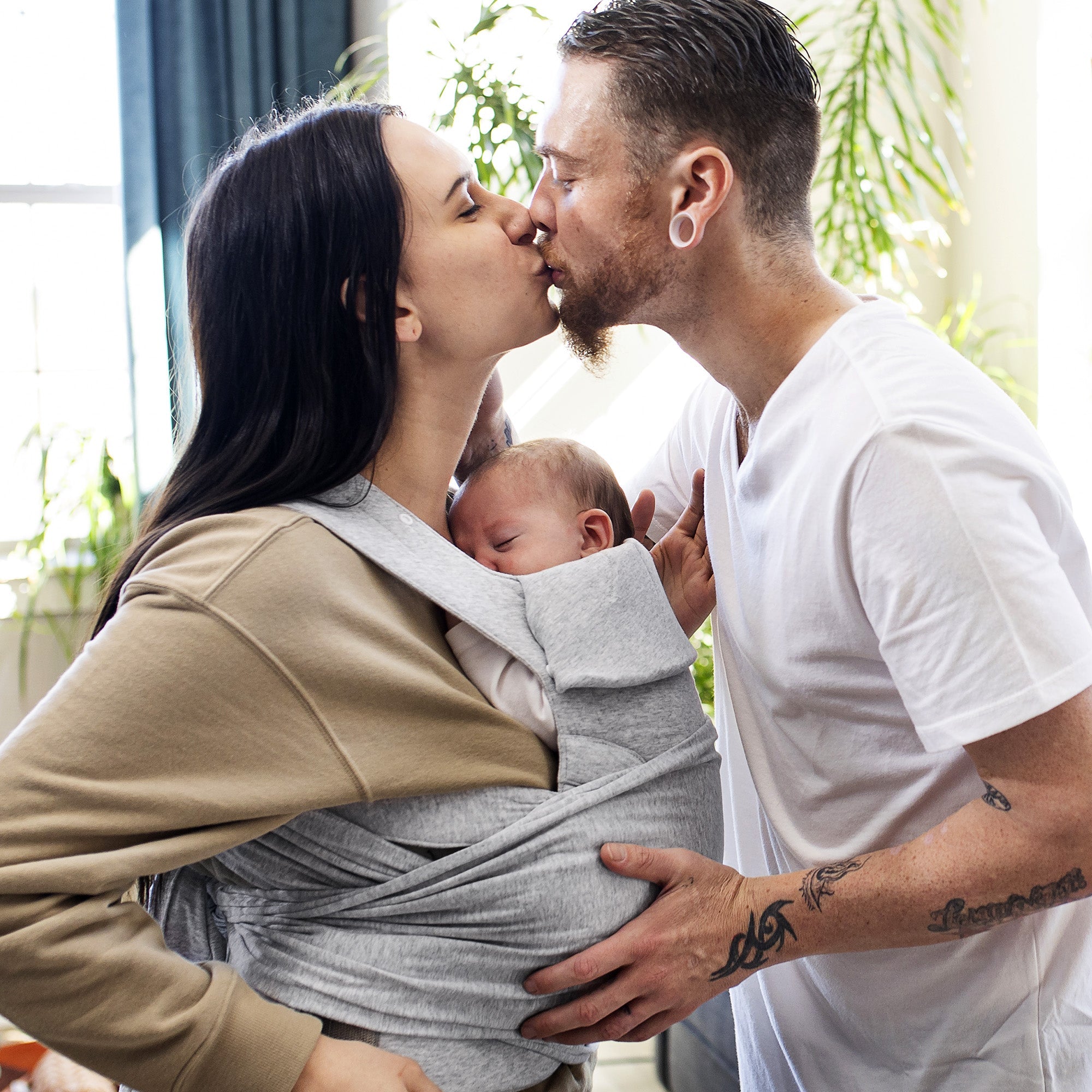ComfyGrow Hybrid Baby Carrier - Ergonomic & Adjustable Infant Sling for Newborn to Toddler | Perfect for Hiking, Shopping & Hands-Free Parenting