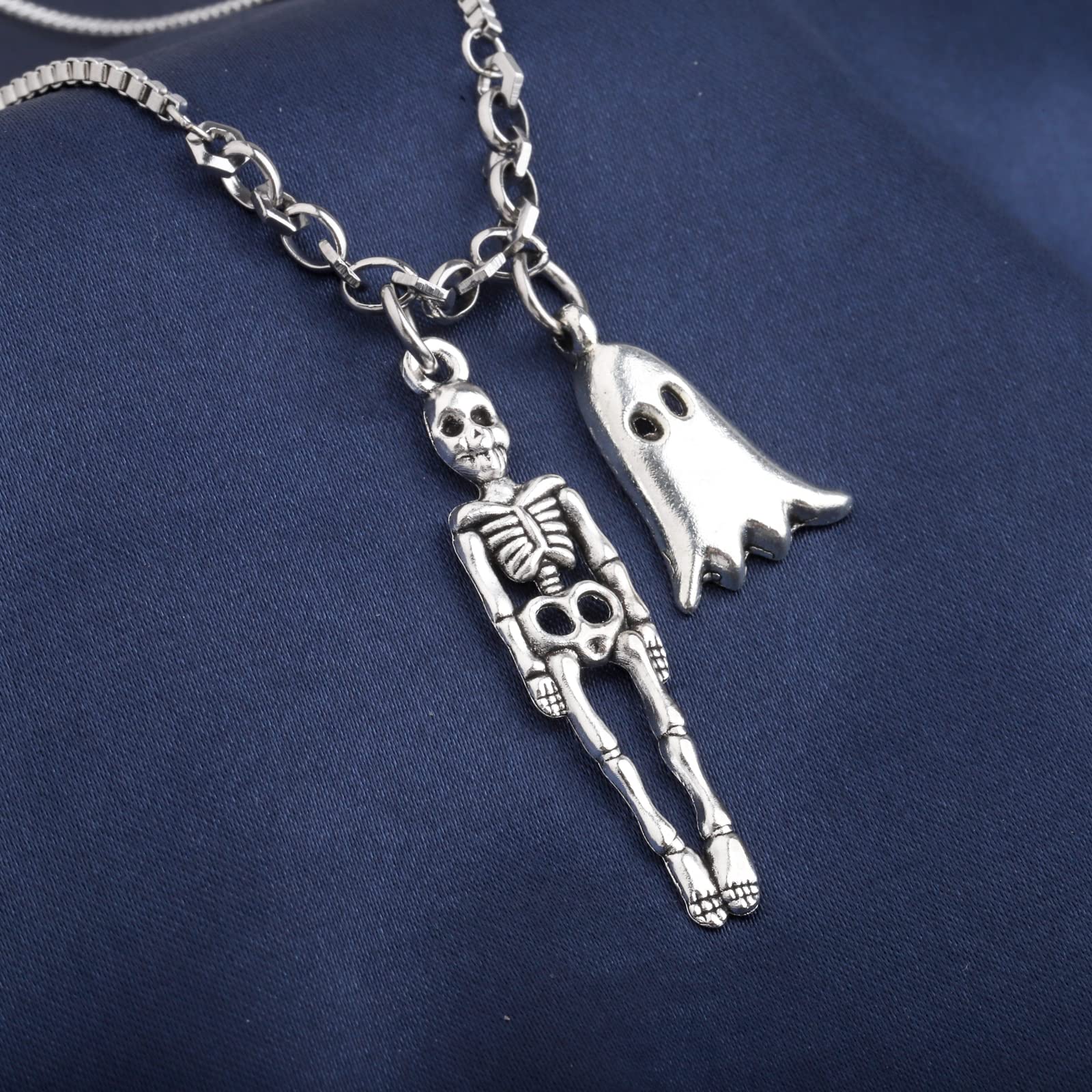 FUNYSO Scary Movie Themed Skeleton & Ghost Charm Bracelet - Halloween Jewelry Gift for Women & Teens - Perfect for Horror Fans, Cosplay & Halloween Parties