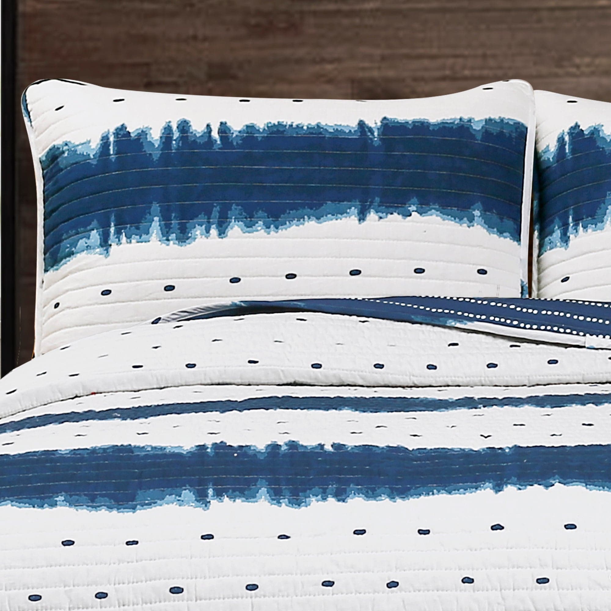 Jane Shibori 3-Piece Quilt Set - King Size Blue Tie-Dye Bedding Set with Matching Pillow Shams - Perfect for Master Bedroom, Guest Room & Cozy Home Decor