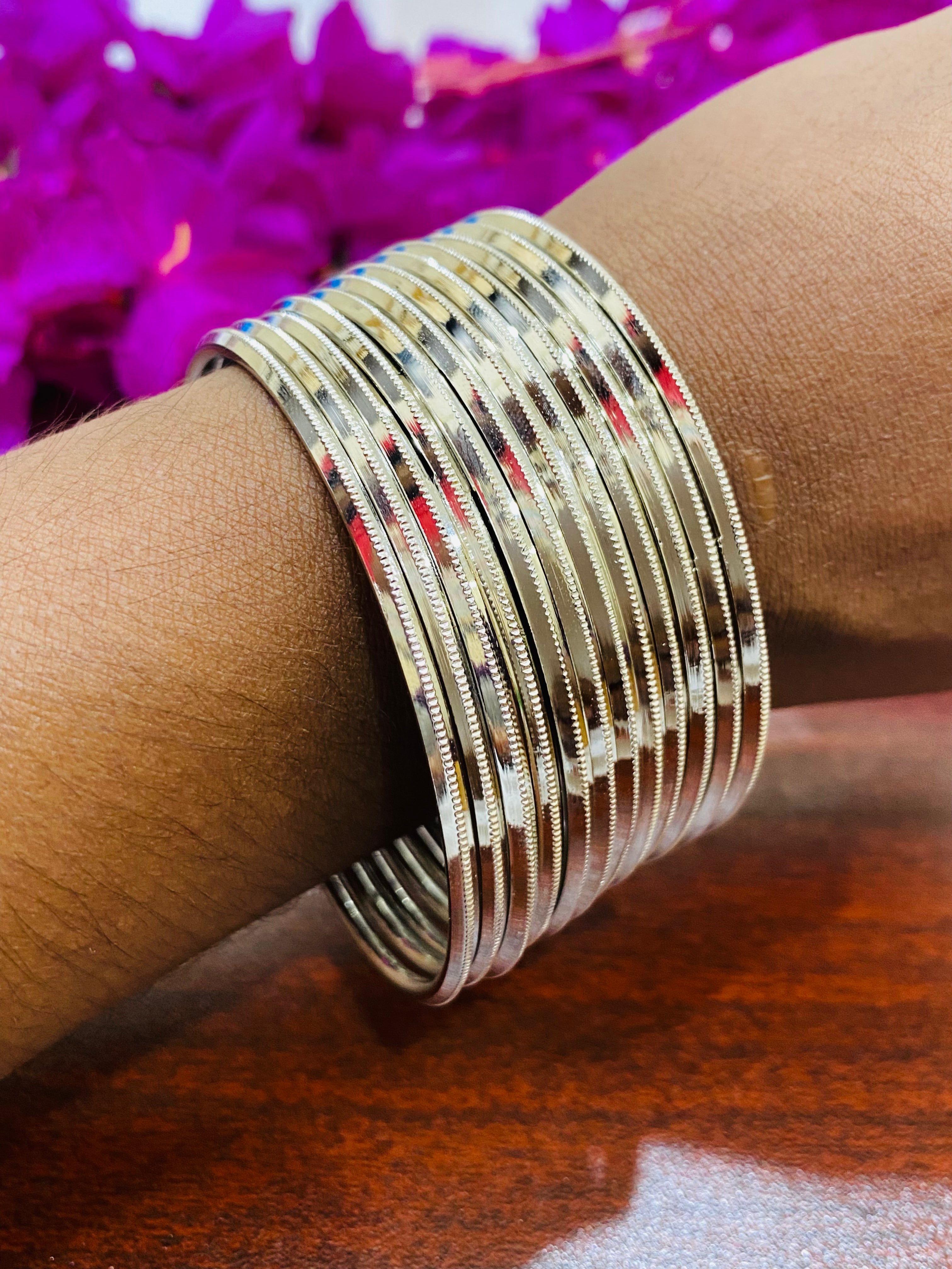 Stylish Silver-Tone Metal Bangles for Women - Elegant Stackable Bracelets for Everyday Wear & Special Occasions