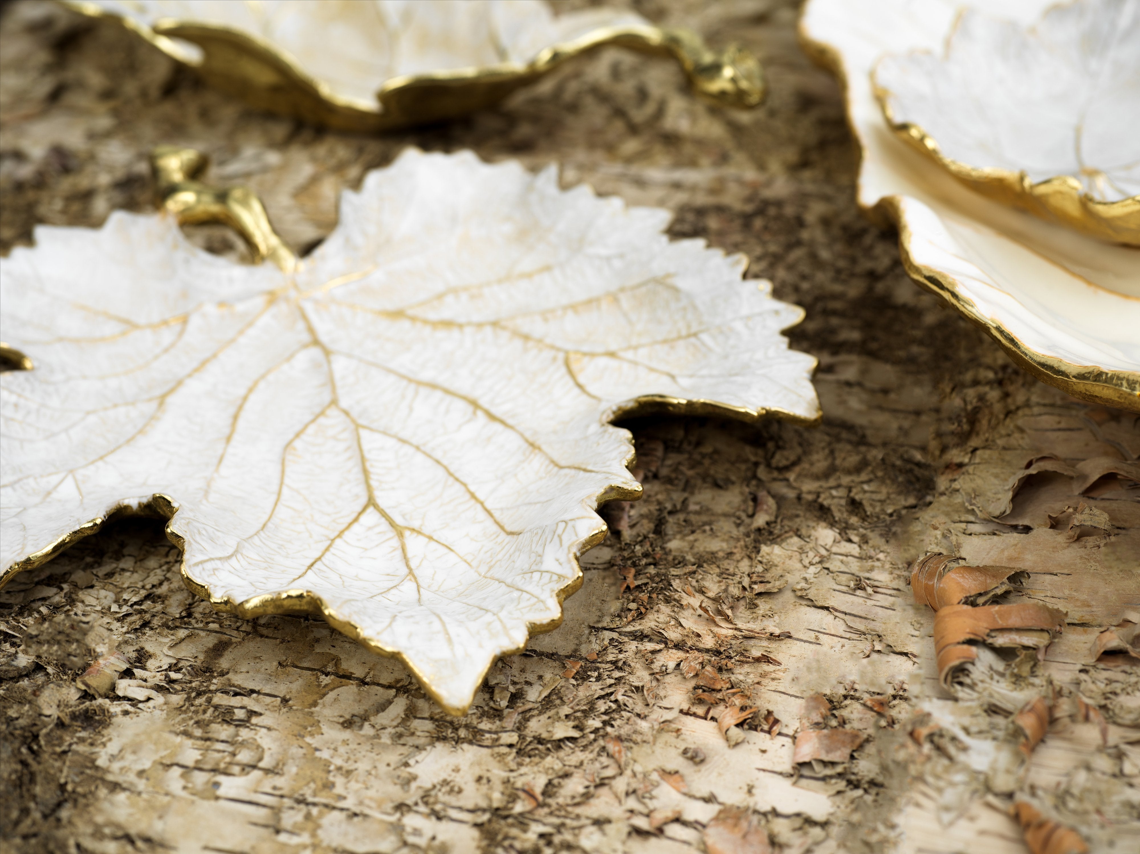 Grape Leaf Dish - Authentic Mediterranean Winter Leaves for Cooking & Serving - Perfect for Dolma, Wraps, and Holiday Meals