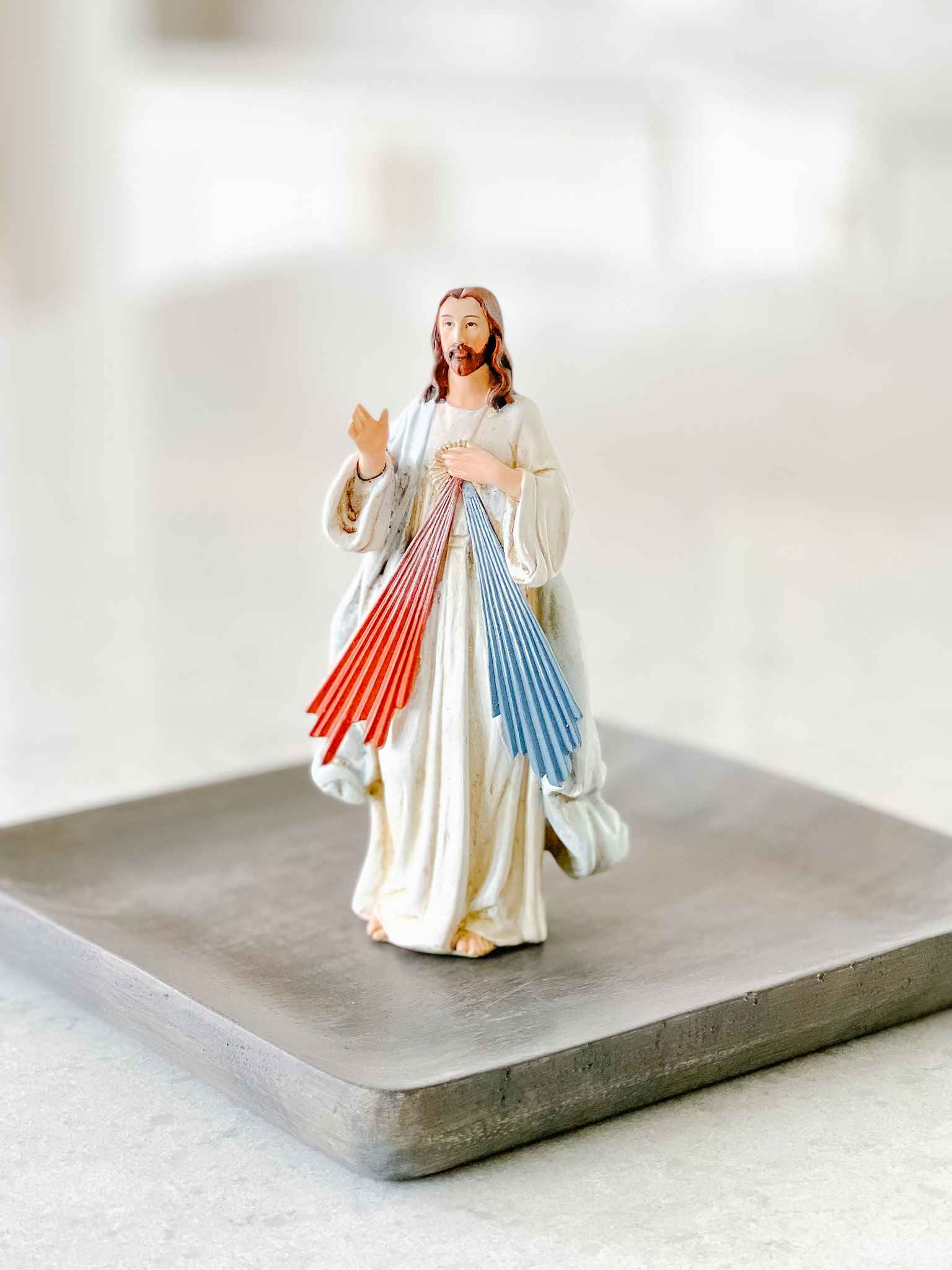Divine Mercy Statue - Handcrafted Religious Figurine for Home Altar, Prayer Room & Catholic Devotion - Perfect Gift for Faithful Christians