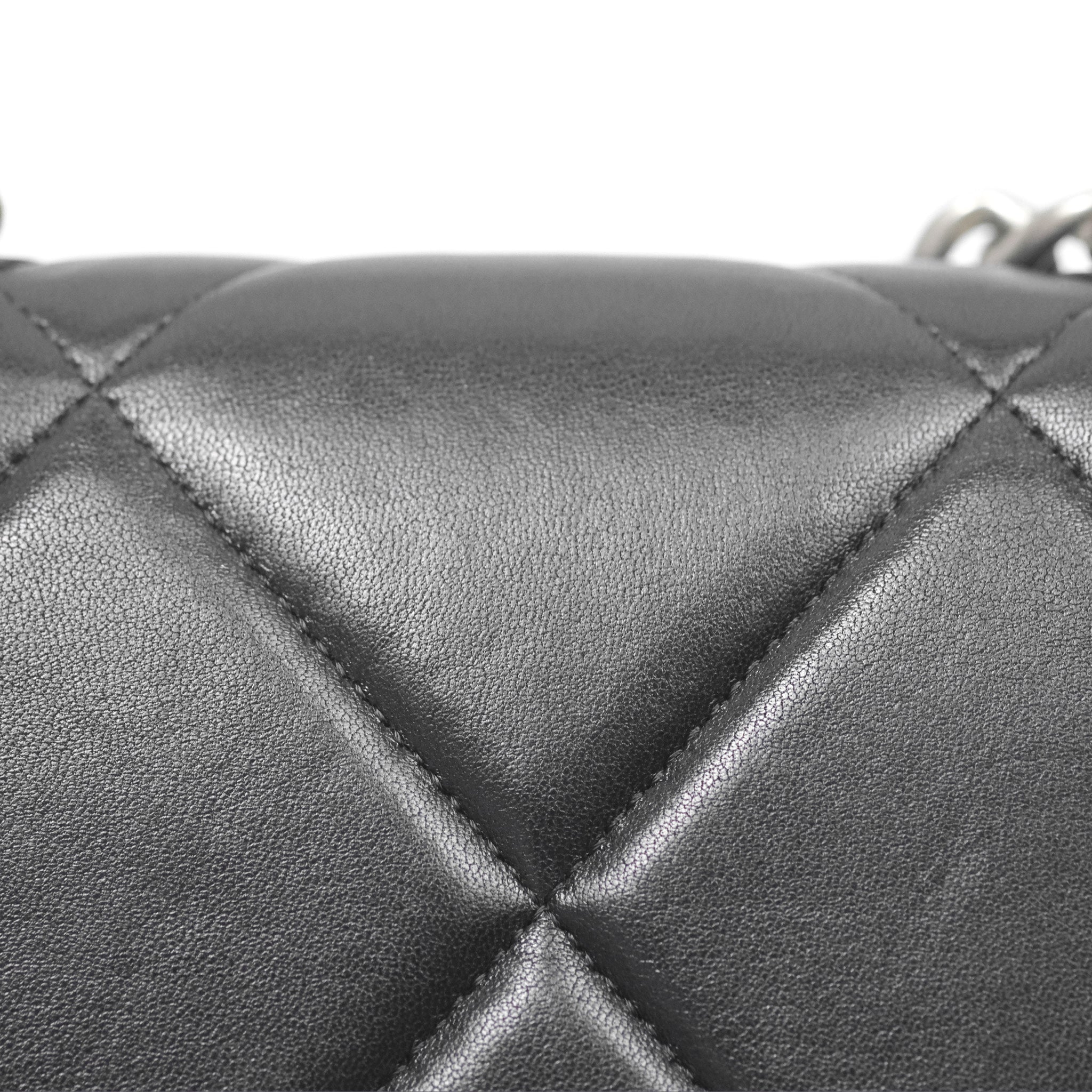 Chanel 19 Wallet on Chain WOC Black Mixed Hardware - Luxury Crossbody Bag for Women, Perfect for Evening Parties & Daily Use