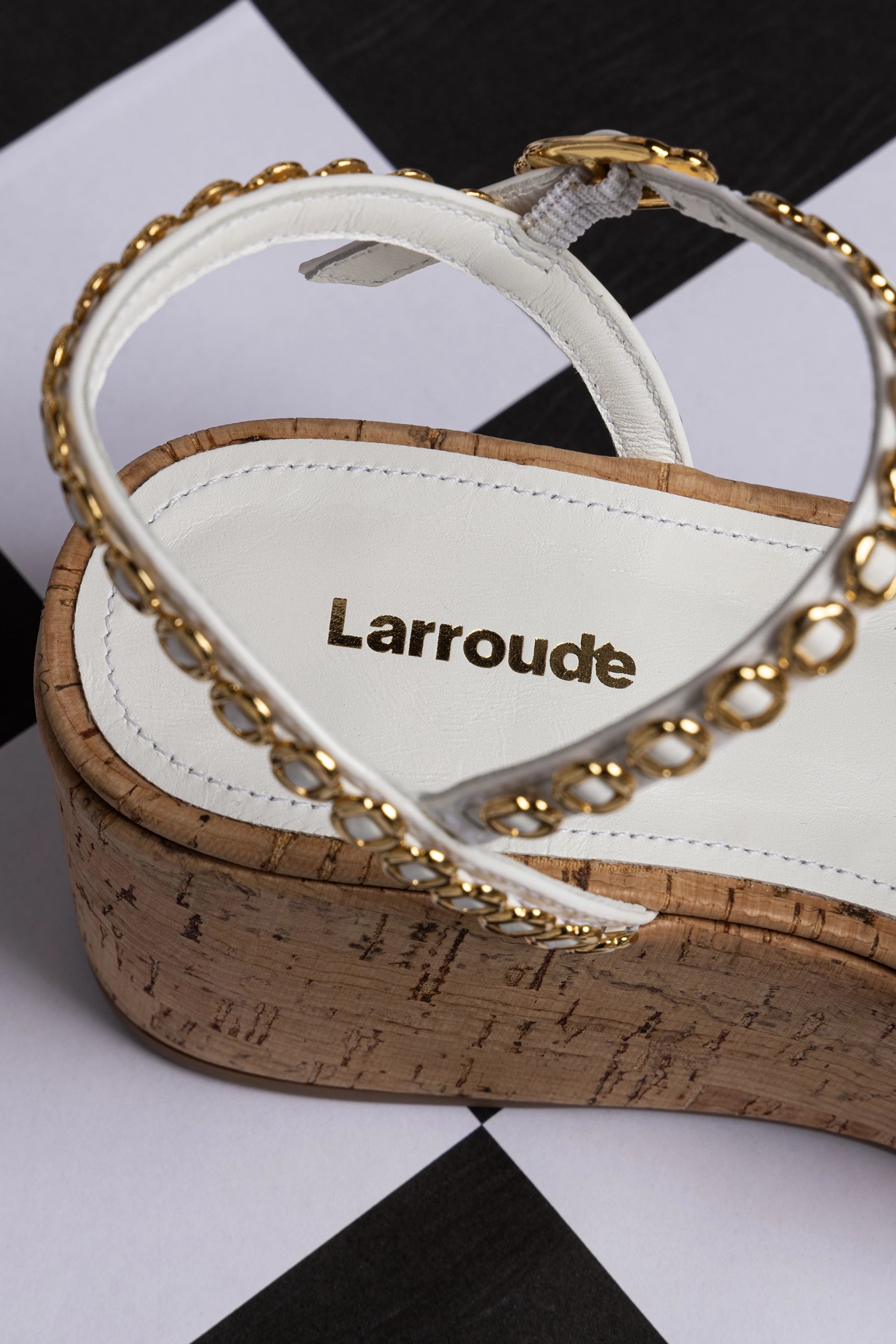 Gio Milanina White Patent Leather & Natural Cork Flatform Sandals - Stylish Comfort for Summer Outings & Beach Vacations