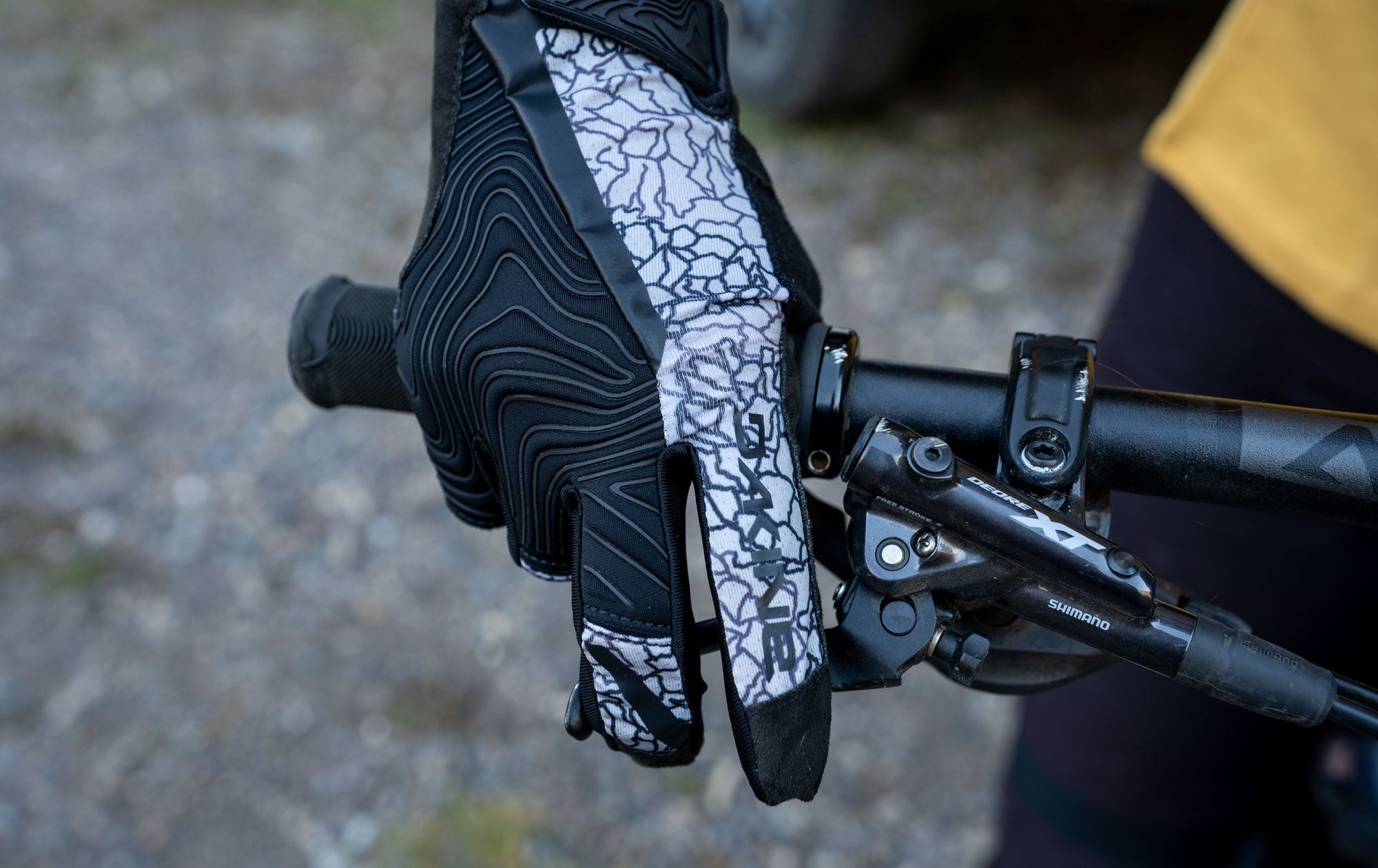 Women's Cross X 2.0 Gloves - Pinebark Color | Touchscreen Compatible Winter Gloves for Running, Cycling & Outdoor Activities | Warm & Breathable Cold Weather Gloves