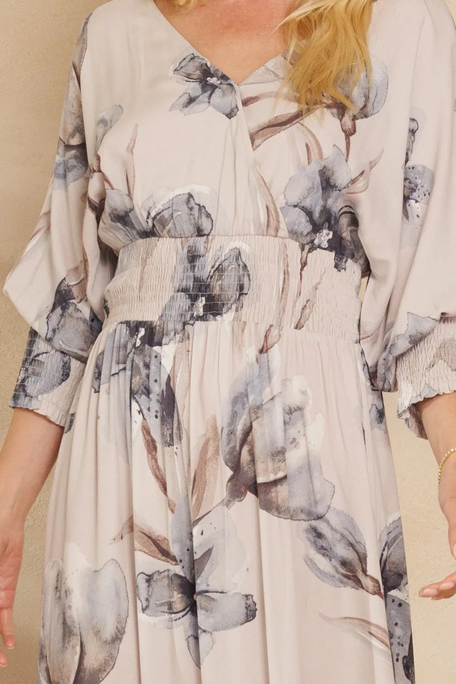 Floral Open Back Maxi Dress for Women - Summer Beach Wedding Resort Vacation Dress, Perfect for Tropical Getaways & Boho Chic Outfits