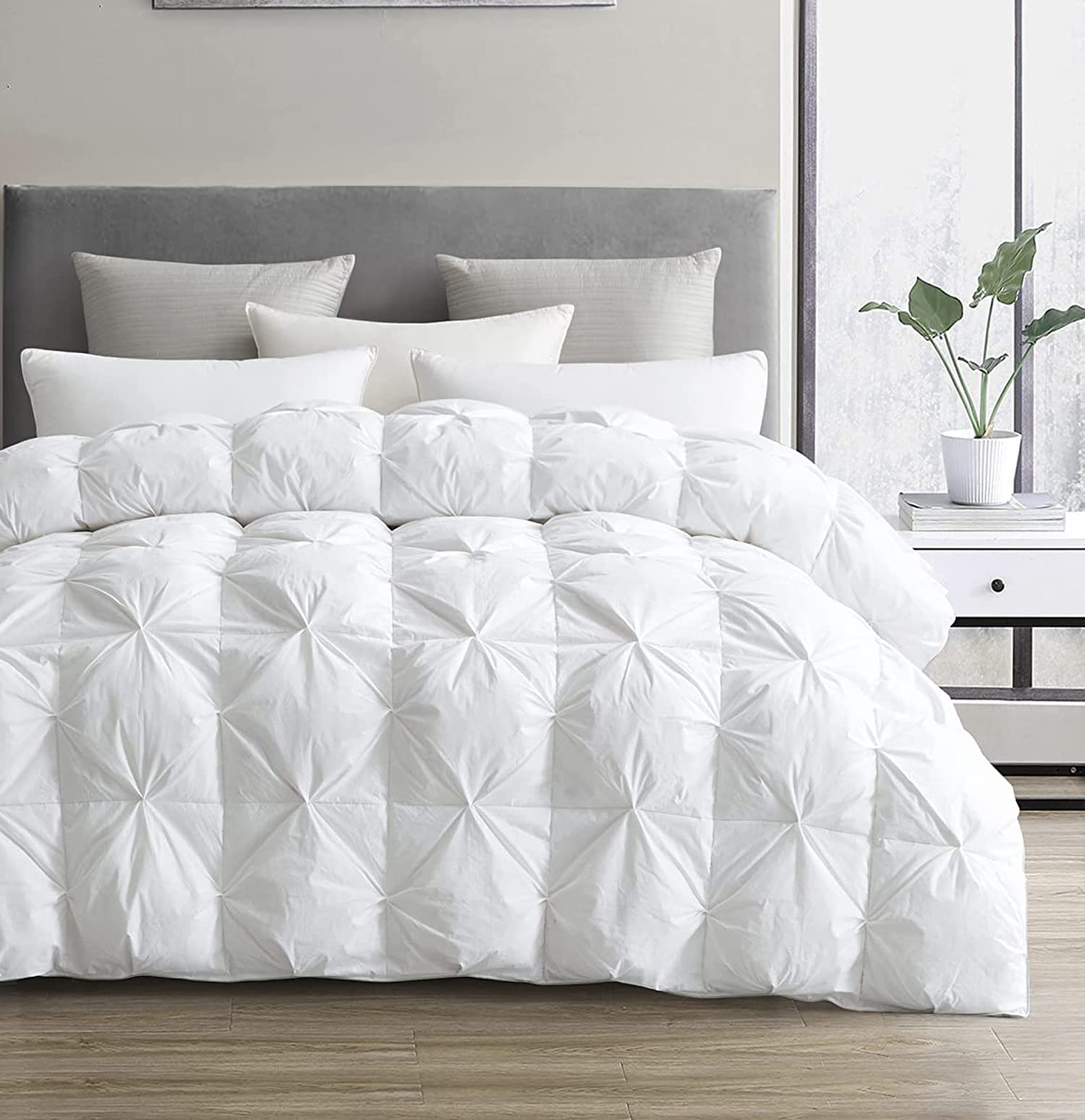 5-Piece Premium 500 GSM Pinch Pleated Comforter Set with Corner Tabs - 100% Egyptian Cotton Baffle Pintuck Design - All-Season Goose Down Filling - White Twin/Twin XL Size Includes 4 Pillow Shams - Perfect for Master Bedrooms, Guest Rooms & Luxury Hotel Styling