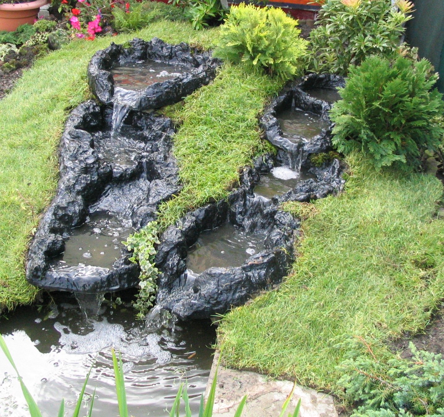 PondH2o Medium II Waterfall Spillway - Lightweight PVC Garden Pond Watercourse with 2 Pools | Outdoor Water Feature for Backyard, Patio & Landscape Design | Easy Setup No Hose Required | Perfect for Small Gardens, Koi Ponds & Relaxing Water Sounds