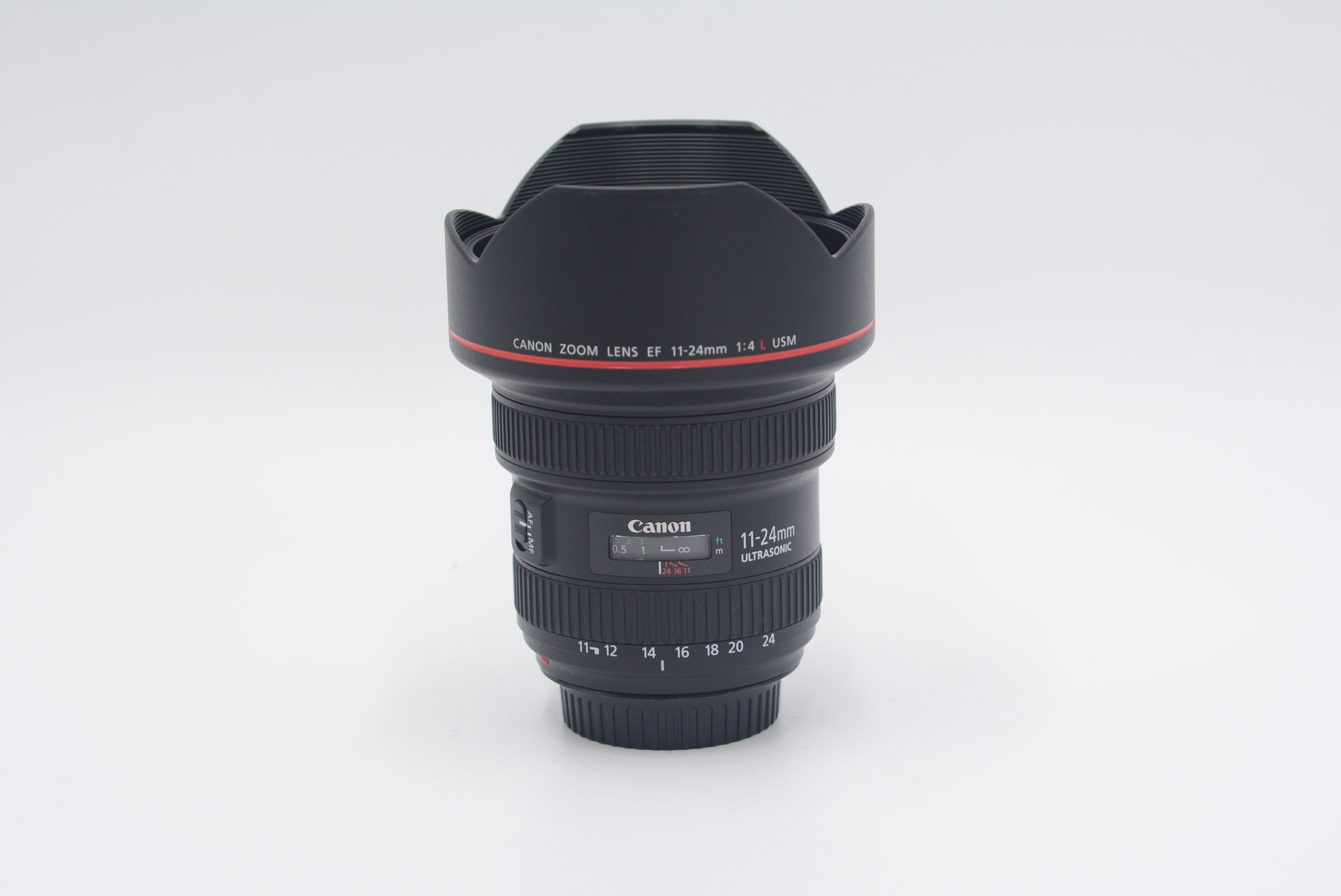 Canon EF 11-24mm f/4L USM Ultra Wide Angle Zoom Lens - Professional Full Frame DSLR Camera Lens for Landscape, Architecture & Interior Photography (Used)