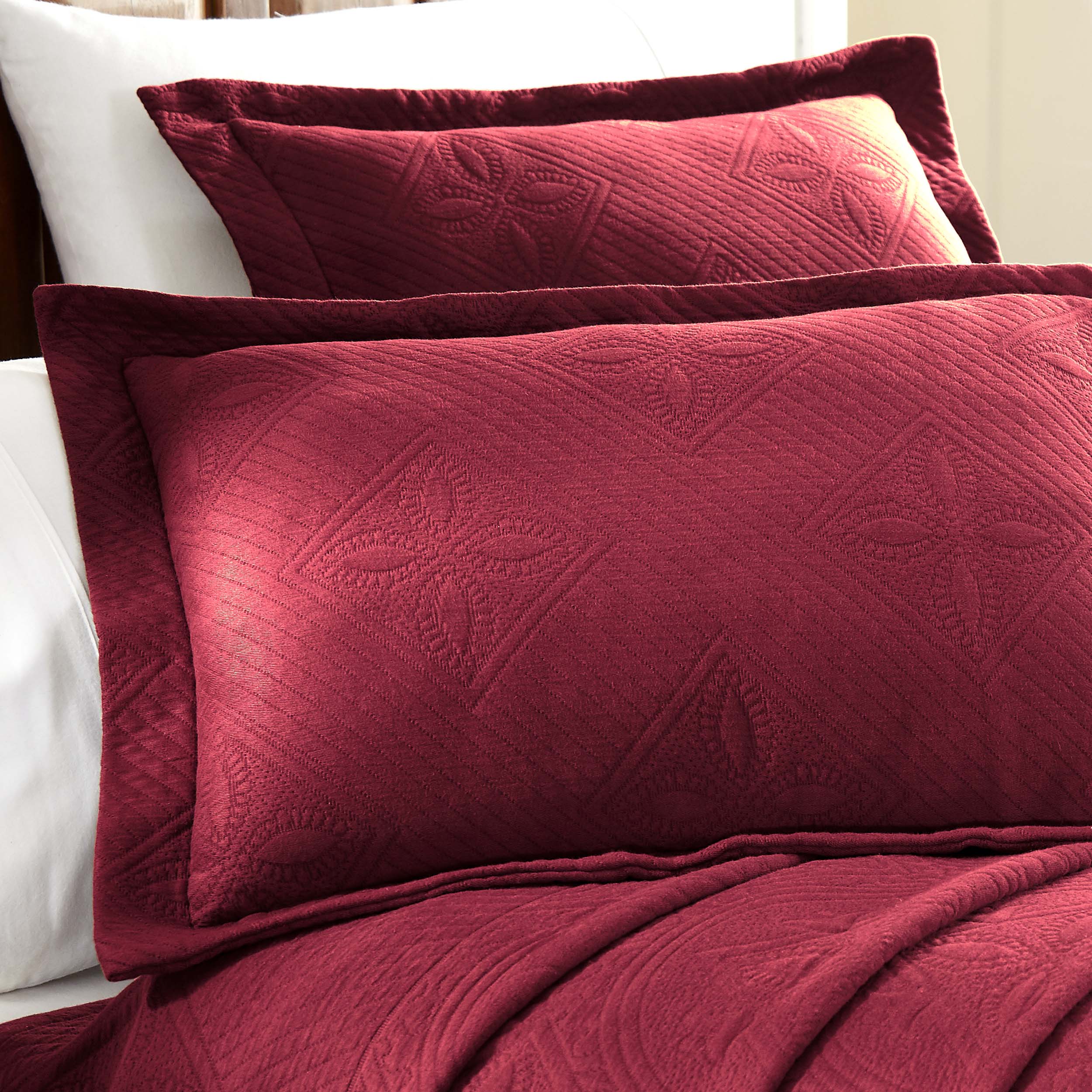 Celtic Circle Jacquard Matelasse Cotton Bedspread Set - Queen Size Luxury Bedding with Intricate Design for Master Bedroom & Guest Room Decor