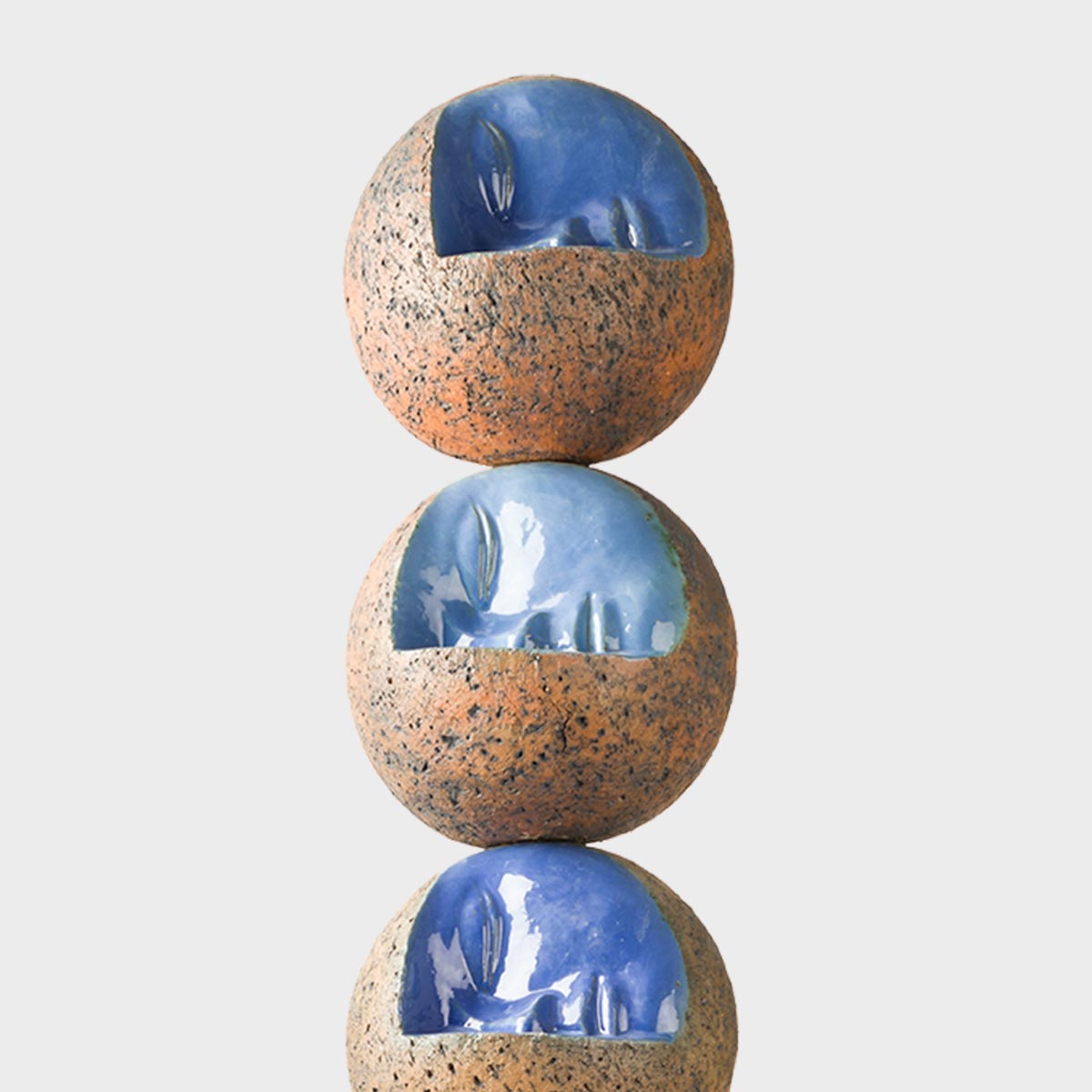 Sette Lune Stoneware Sculpture Plaka - Handcrafted Ceramic Art for Home Decor, Office & Gift Giving