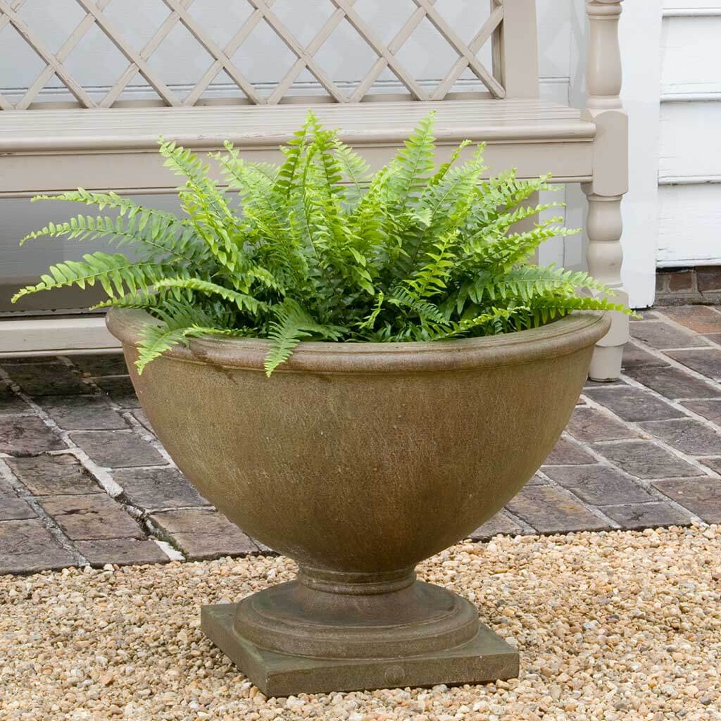 Campania International Williamsburg Basset Hall Urn - Classic Outdoor Garden Planter for Flowers, Plants & Décor | Perfect for Patio, Porch & Landscaping