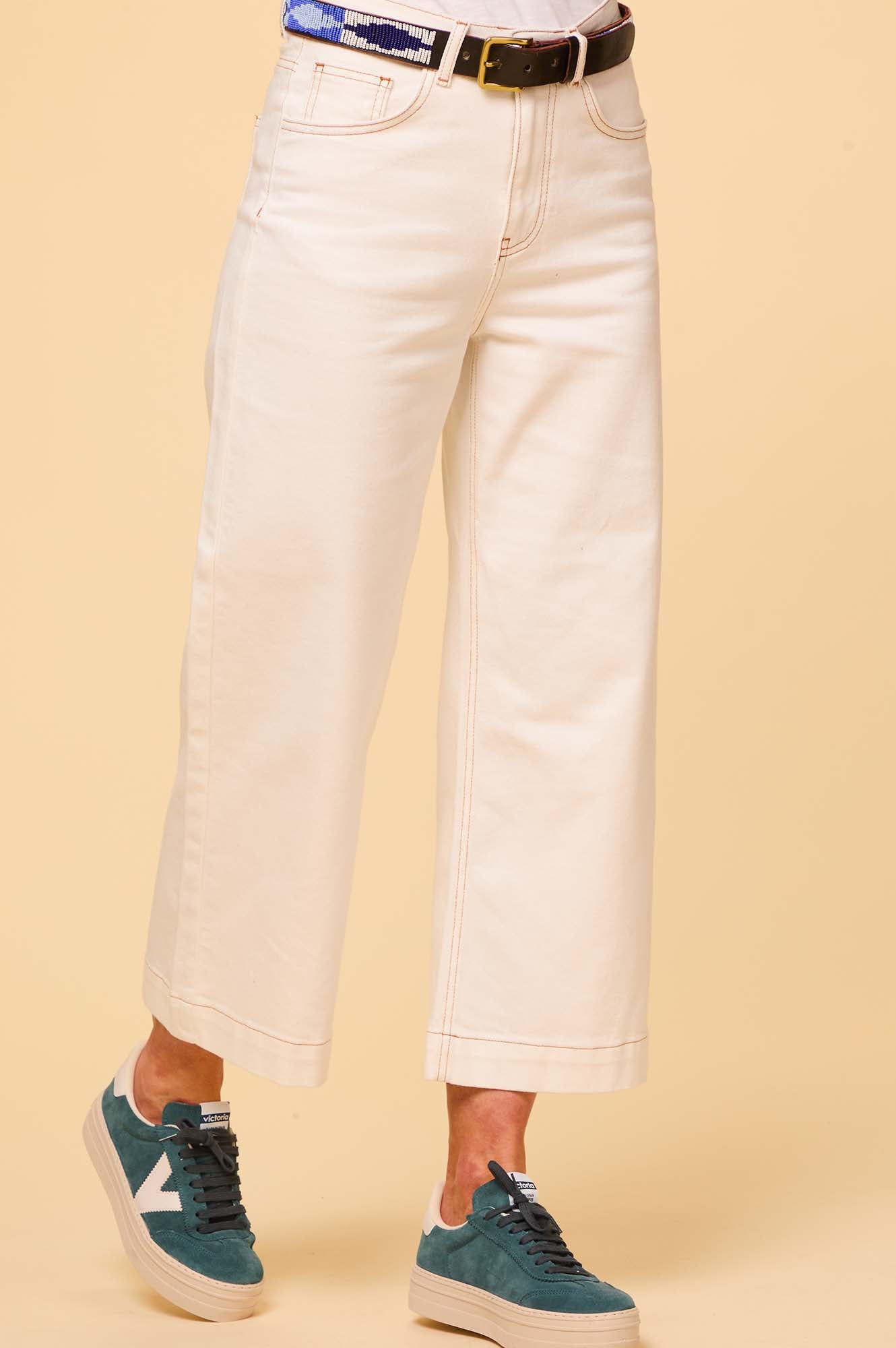 Stylish Denim Wide Leg Crop Jean in Ecru - Perfect for Casual Outfits & Everyday Wear
