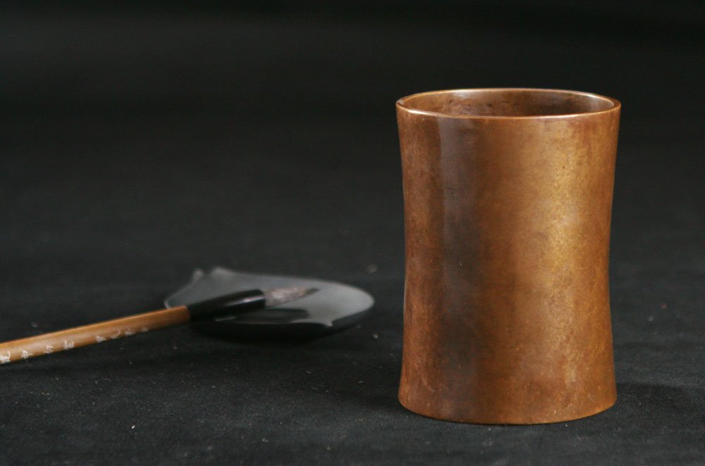 Easyou Bronze Brush Holder - Traditional Chinese & Japanese Calligraphy Brush Pot - Plain Design for Painting & Writing - Perfect for Artists, Calligraphers & Home Office Decor