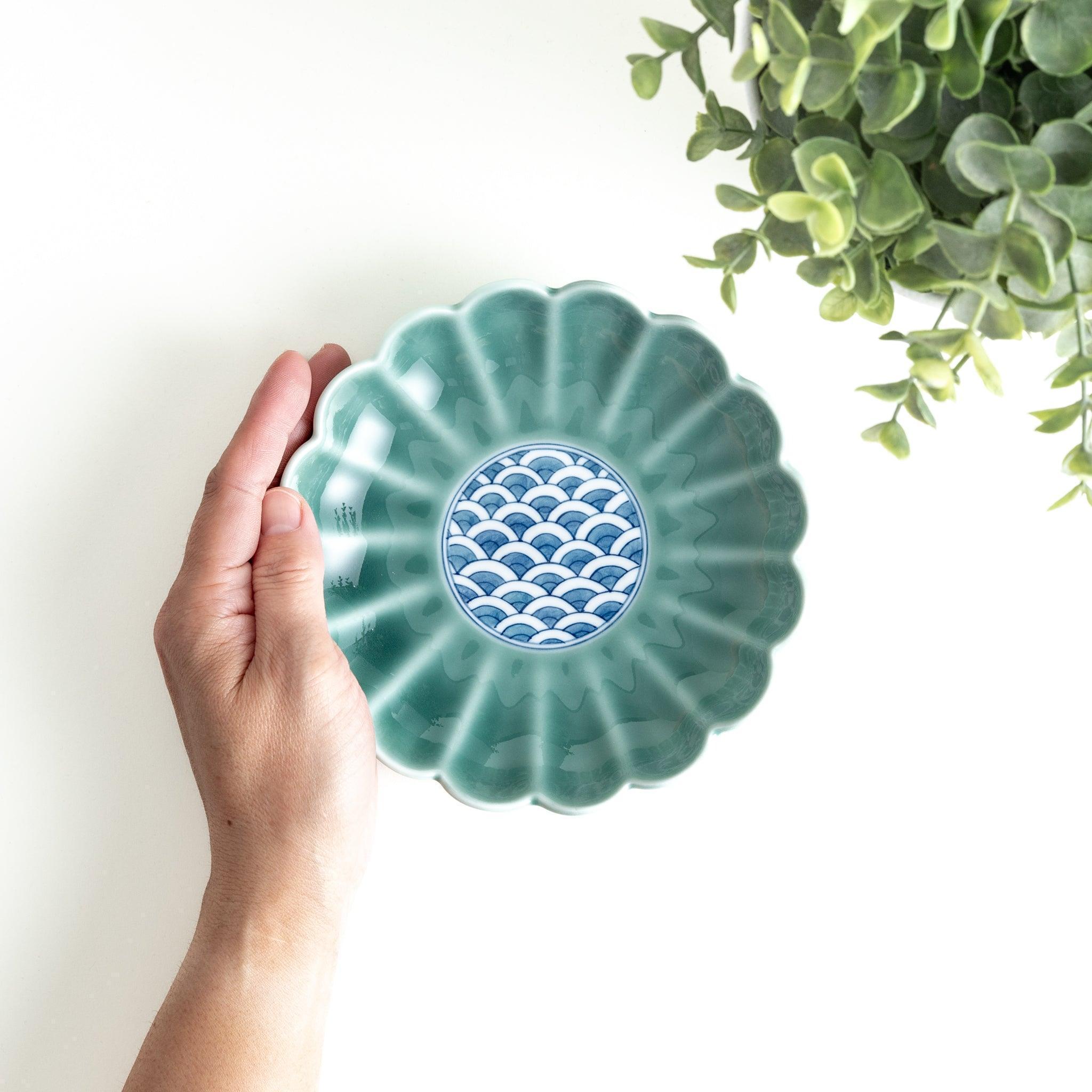 Elegant Green Chrysanthemum Wave Dessert Plates - Set of 6, Porcelain Appetizer Dishes for Party, Wedding, Tea Time & Home Decor