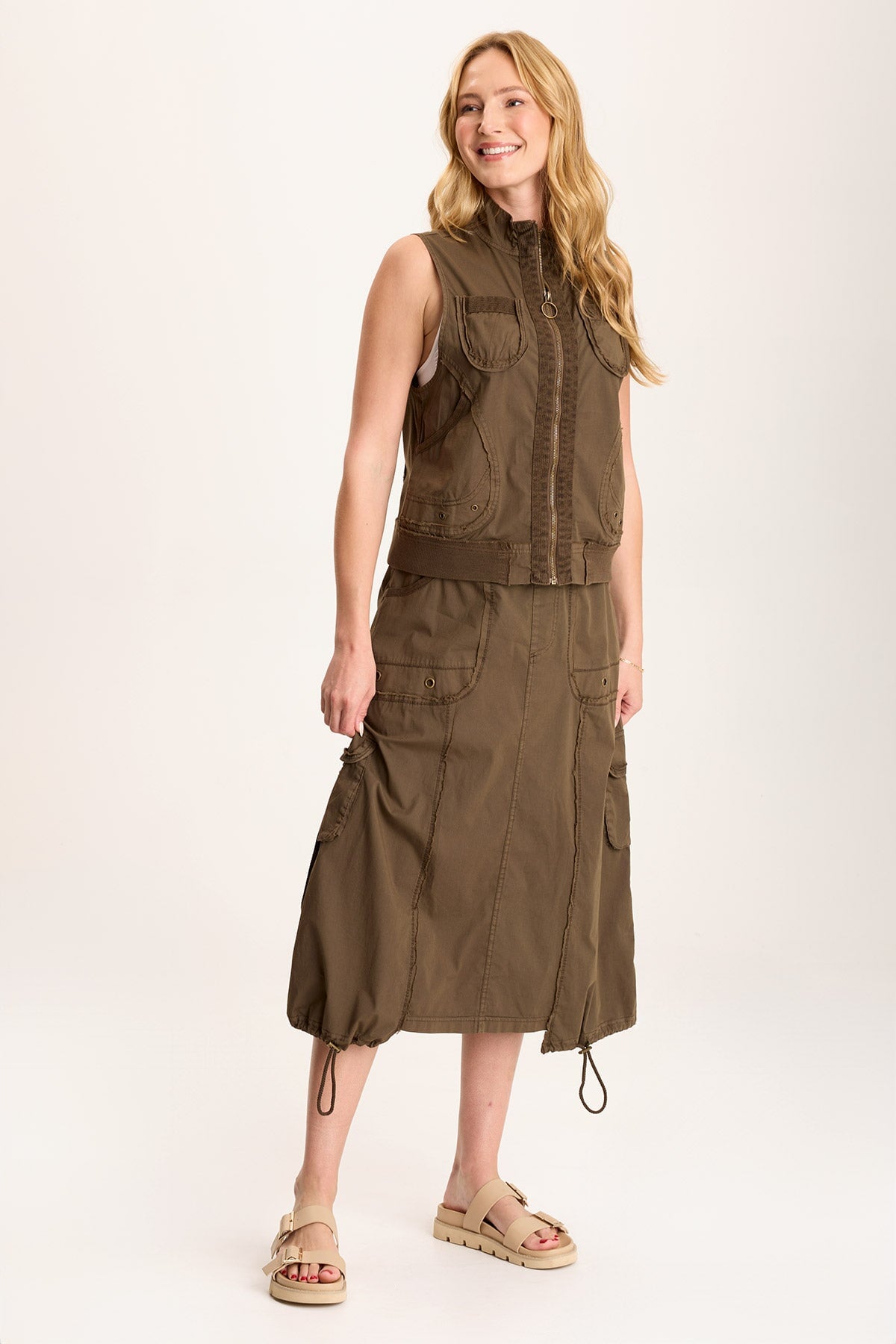 Grindelle Cargo Vest for Men & Women - Lightweight Poplin & Jersey Fabric - Outdoor Hiking, Travel & Workwear Utility Vest