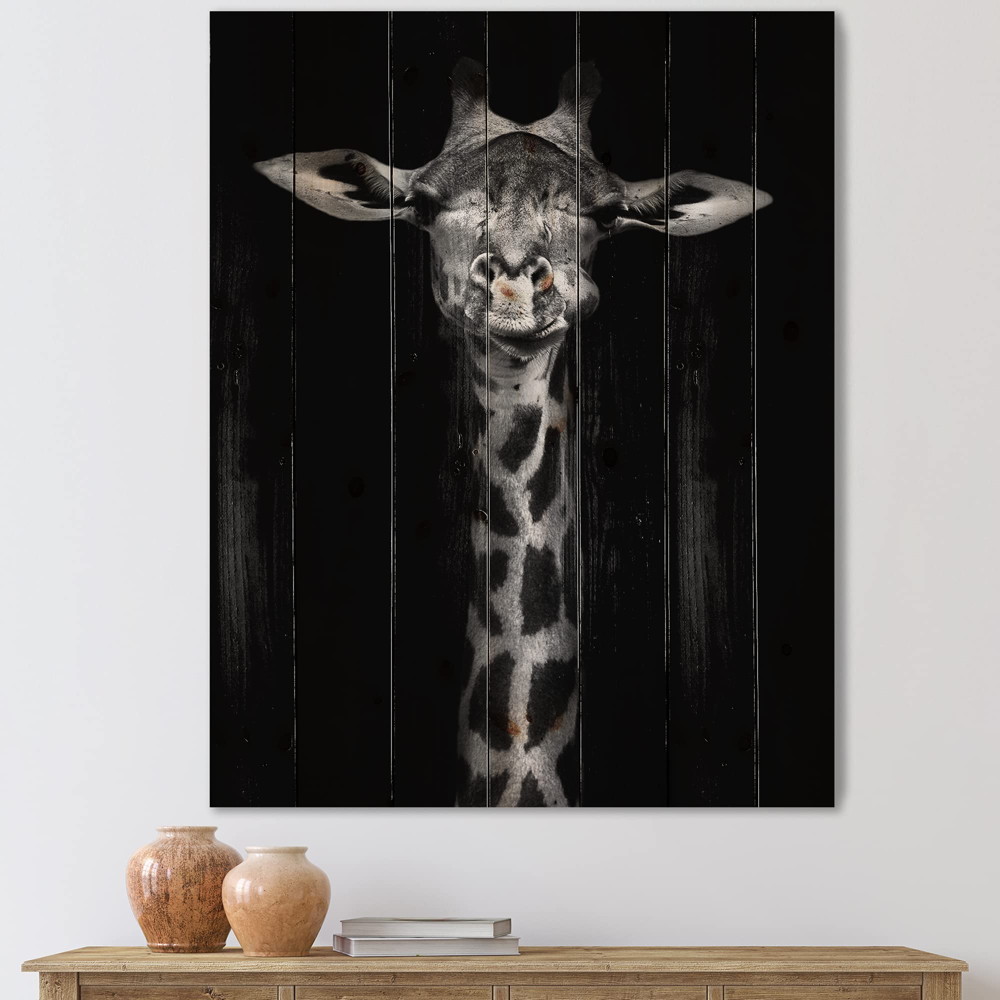 DesignQ Black and White Giraffe Portrait - Farmhouse Wood Wall Decor, Large Animal Wall Art Panel Printed on Natural Pine Wood - Perfect for Living Room, Nursery, or Office Decor