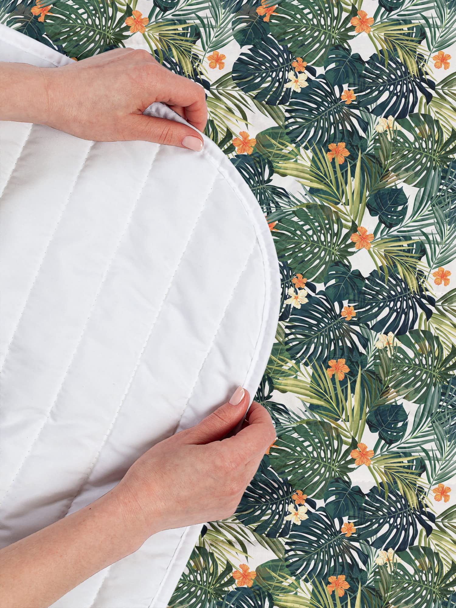 Ambesonne Floral Microfiber Bedspread Set - Queen Size Green & White | Tropical Leaves & Flowers Hawaiian Design | Soft Bedding with Pillow Shams & Comforter | Perfect for Summer Bedroom Decor & Beach House Styling