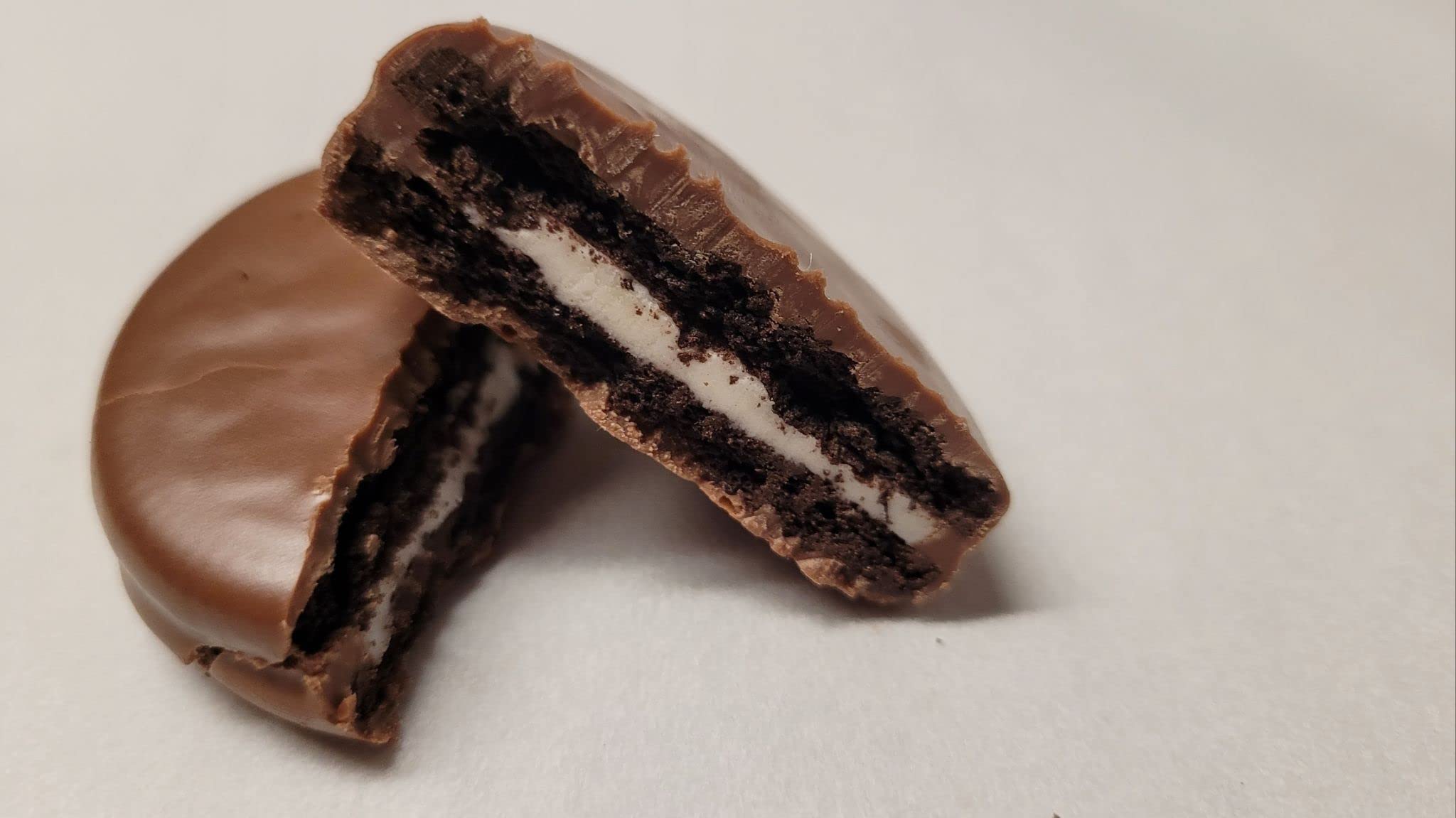Delicious Chocolate Covered Cookies - 100 Pieces in Green Foil Wrapping | Perfect for Parties, Gifts & Holiday Treats