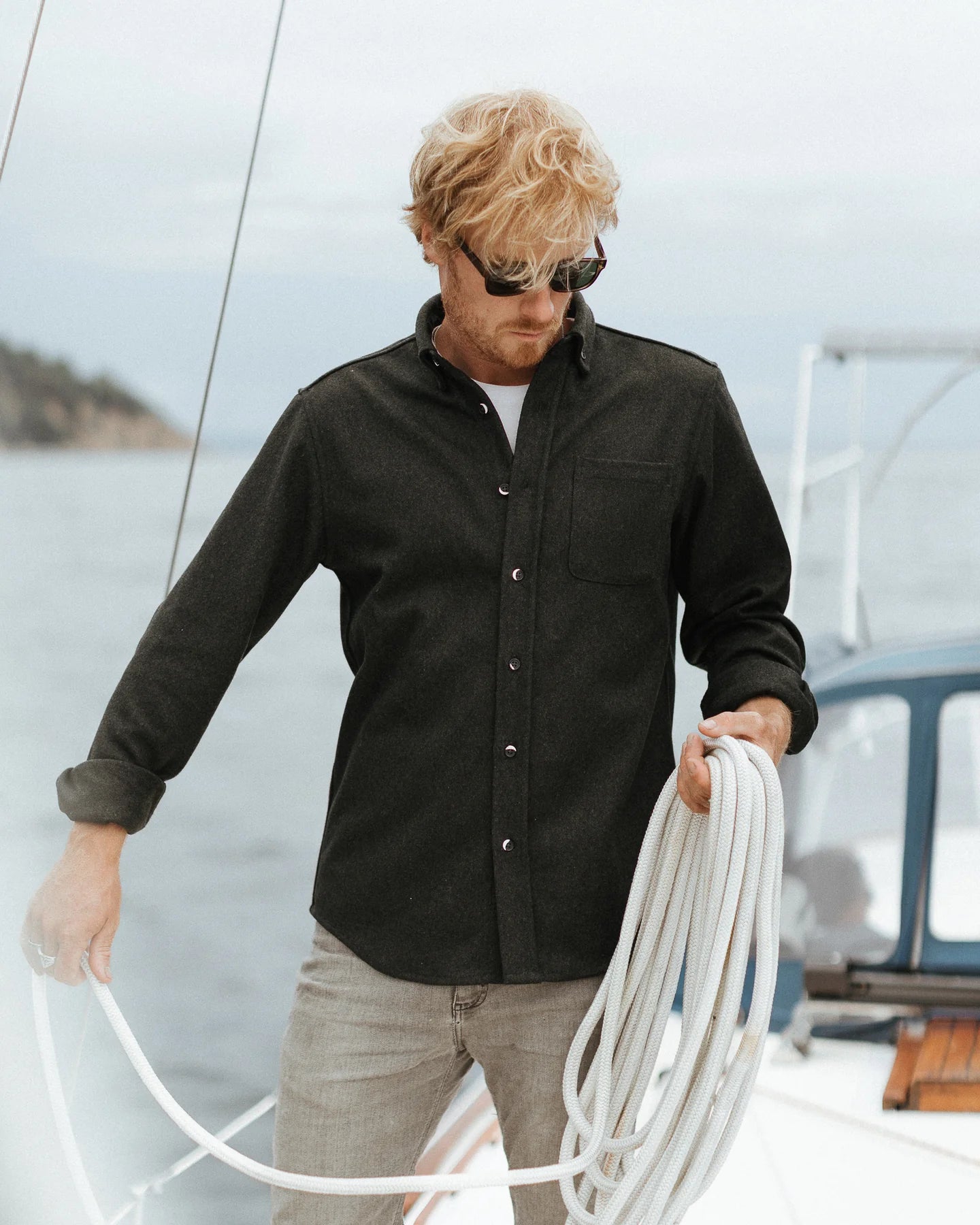 ANIÁN Modern Melton Wool Jacket in Olive Green - Stylish & Warm Outerwear for Fall & Winter Outdoor Activities