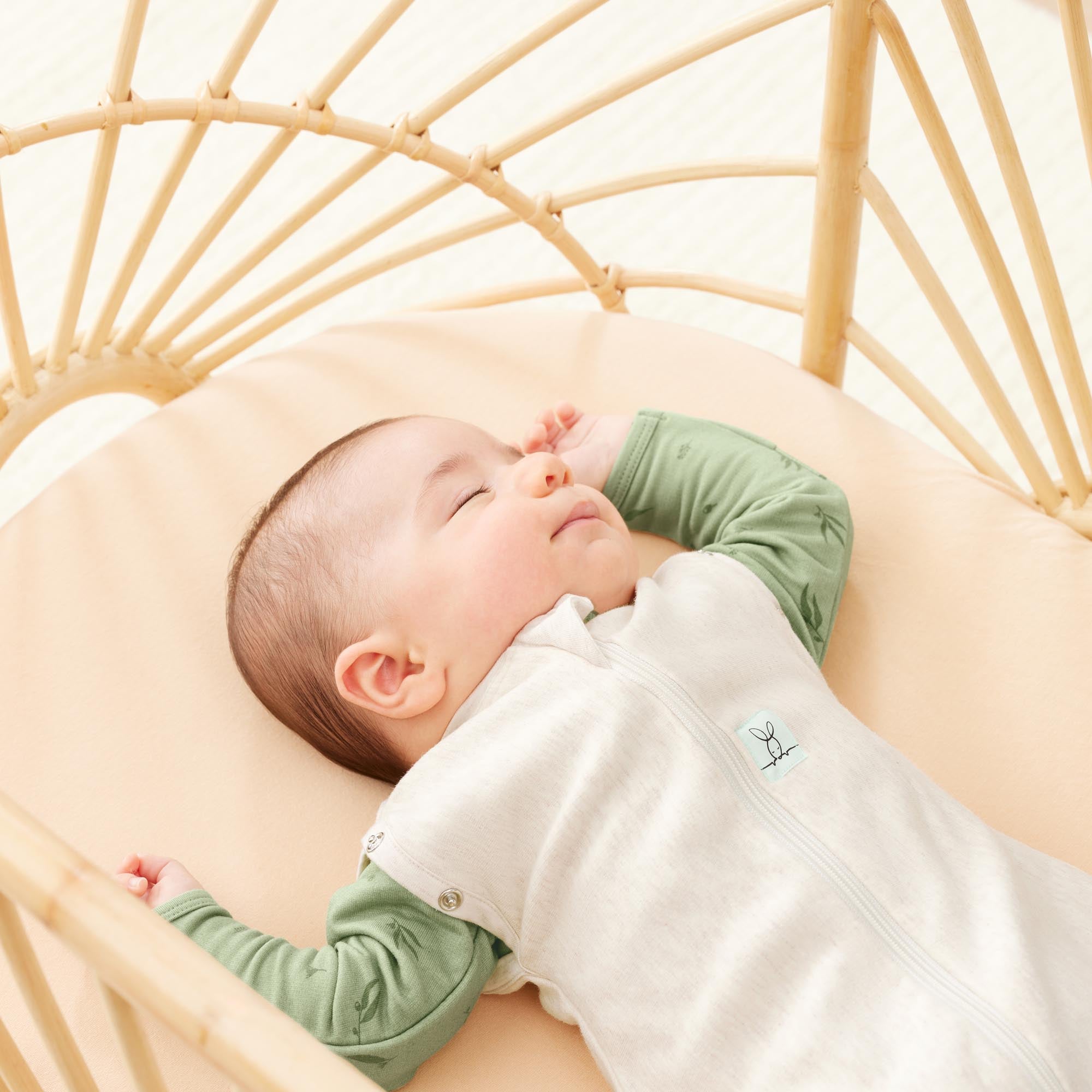 ErgoPouch Cocoon Zip Swaddle Bag 0.2 TOG - Lightweight Baby Sleep Sack for Newborns & Infants - Oatmeal Marle - Perfect for Nursery, Travel & Safe Sleep